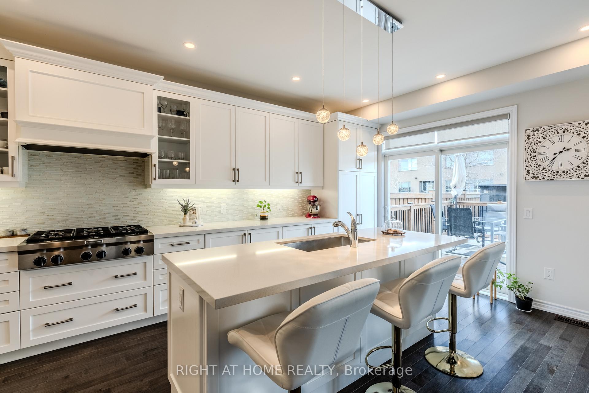 Photo 6 of 174 Newhouse Boulevard, Caledon, Rural Caledon — HOMEH