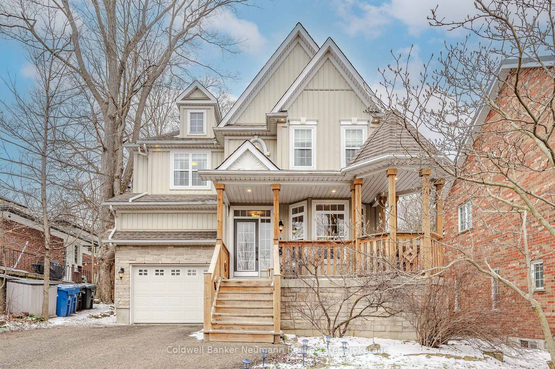 Photo 2 of 71 King Street, Guelph, St. George's — HOMEH