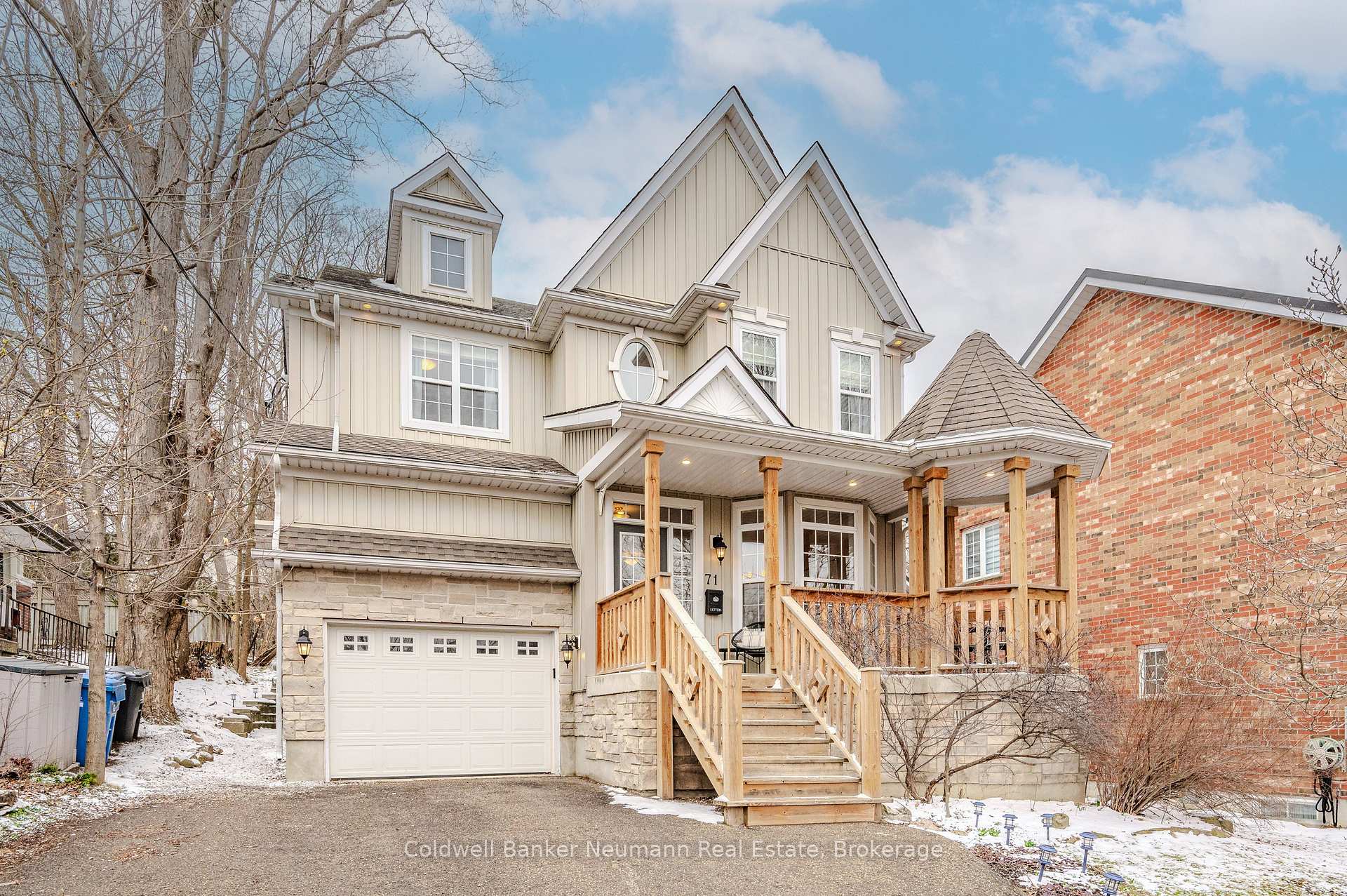Photo 3 of 71 King Street, Guelph, St. George's — HOMEH
