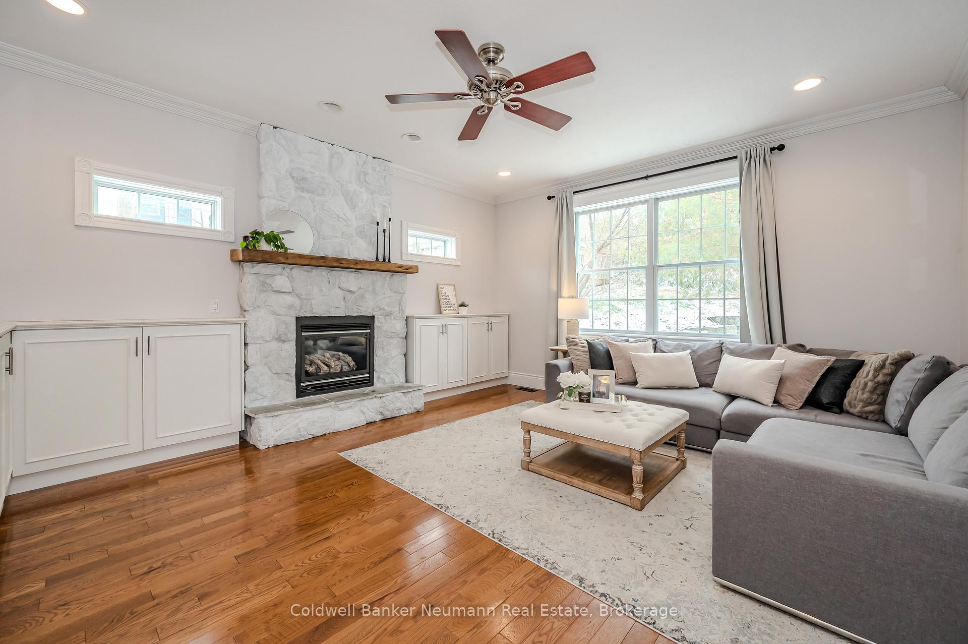 Photo 8 of 71 King Street, Guelph, St. George's — HOMEH