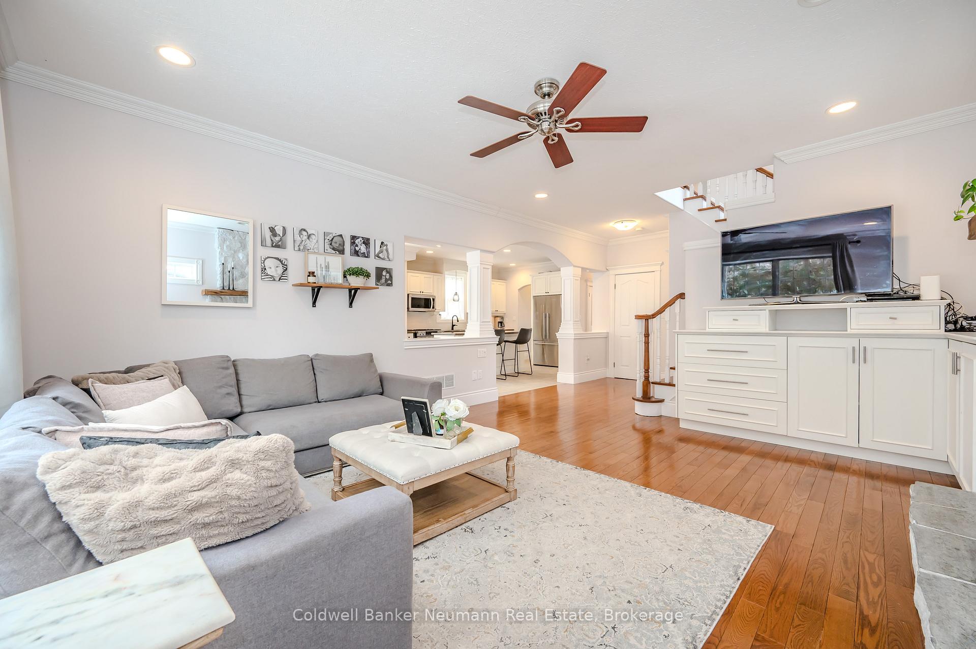 Photo 10 of 71 King Street, Guelph, St. George's — HOMEH