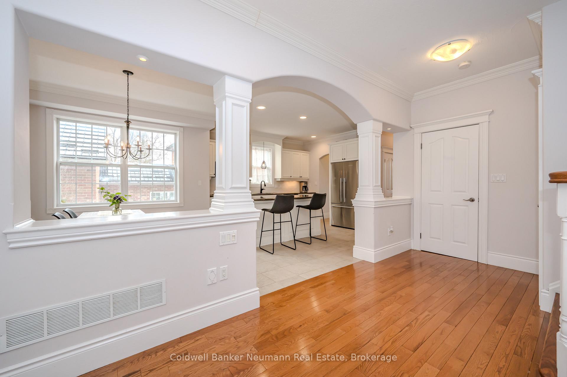 Photo 12 of 71 King Street, Guelph, St. George's — HOMEH