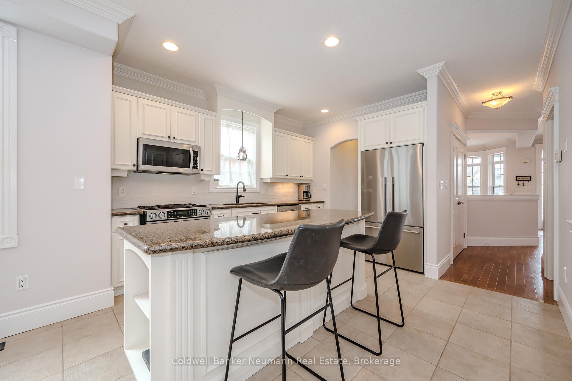Photo 13 of 71 King Street, Guelph, St. George's — HOMEH