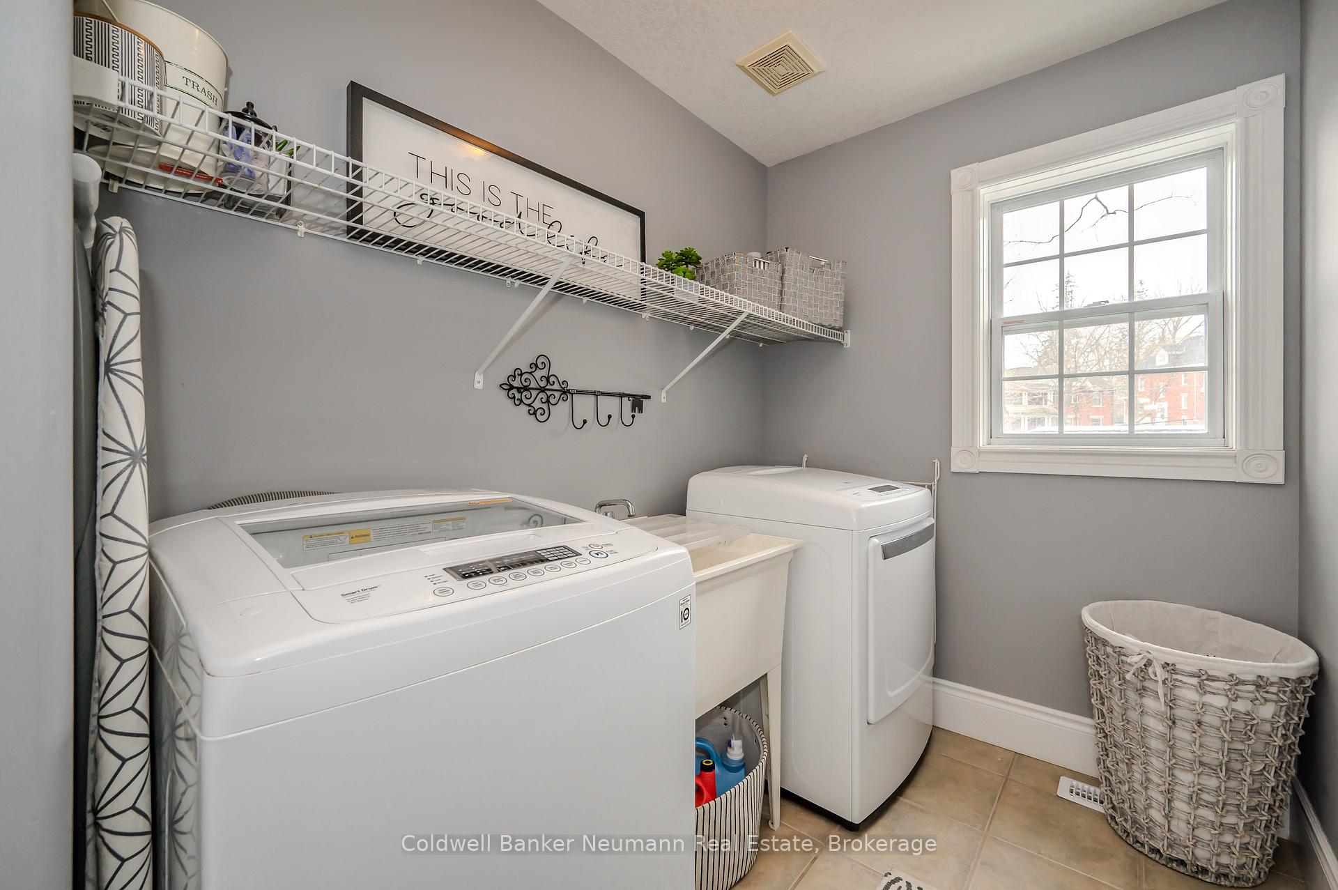 Photo 34 of 71 King Street, Guelph, St. George's — HOMEH