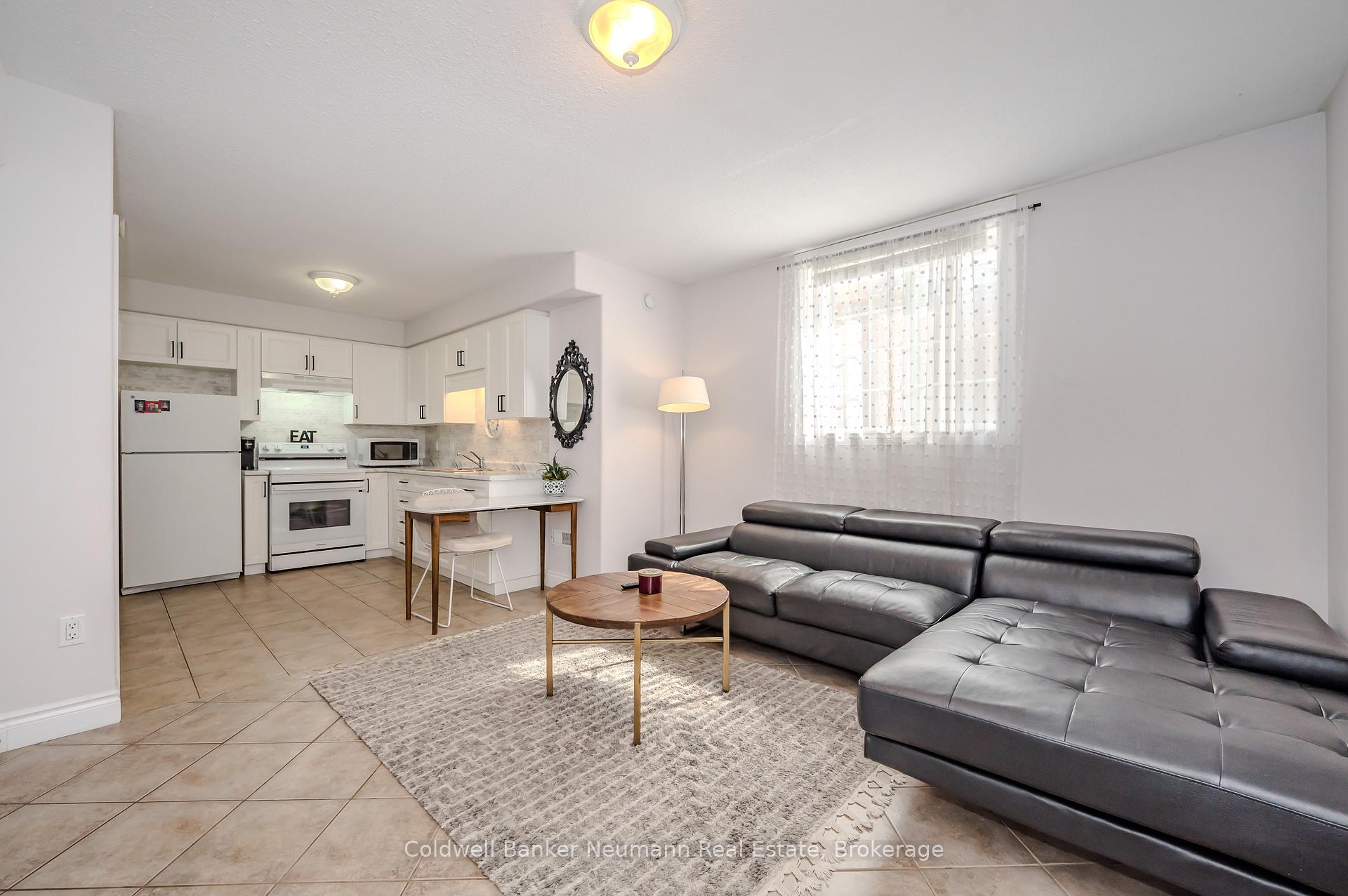 Photo 37 of 71 King Street, Guelph, St. George's — HOMEH