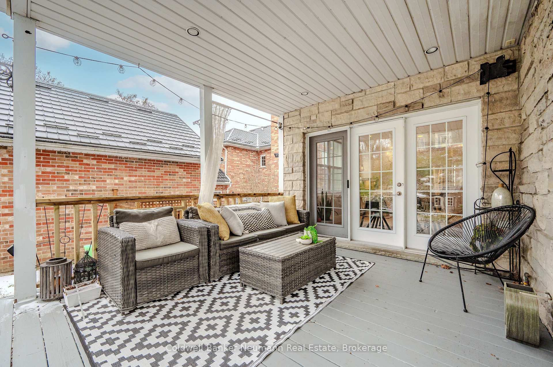 Photo 47 of 71 King Street, Guelph, St. George's — HOMEH