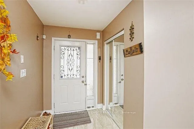 Photo 2 of Unit Upper, 6 Donomore Drive, Brampton, Northwest Brampton — HOMEH