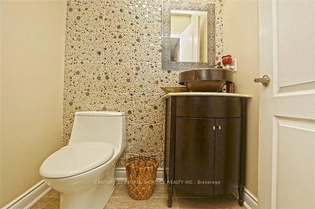 Photo 9 of Unit Upper, 6 Donomore Drive, Brampton, Northwest Brampton — HOMEH