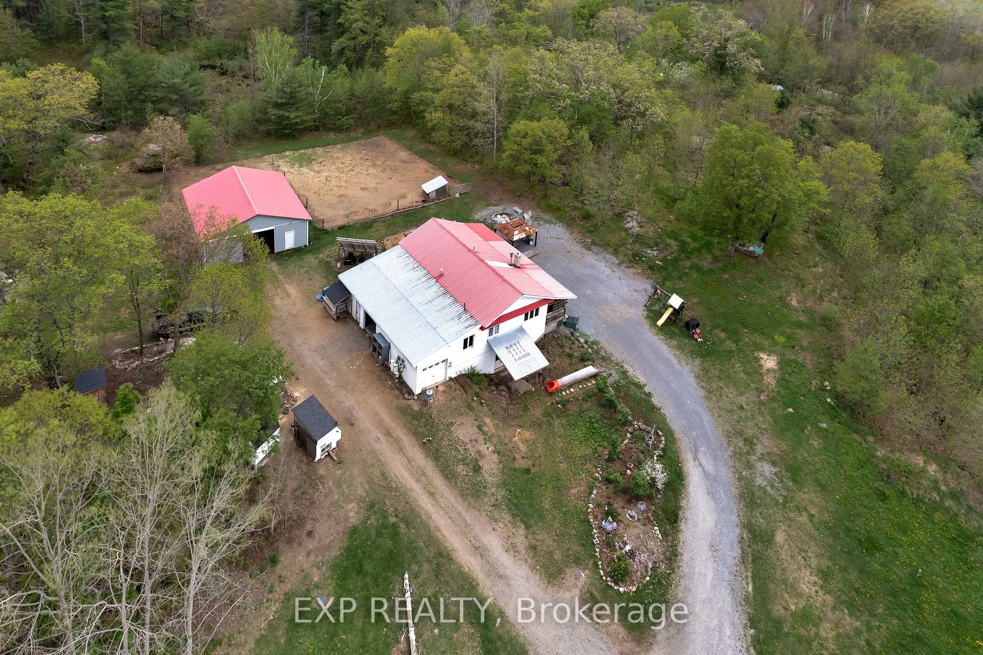 Photo 3 of 3482 County Road 15, Frontenac, Frontenac Centre — HOMEH