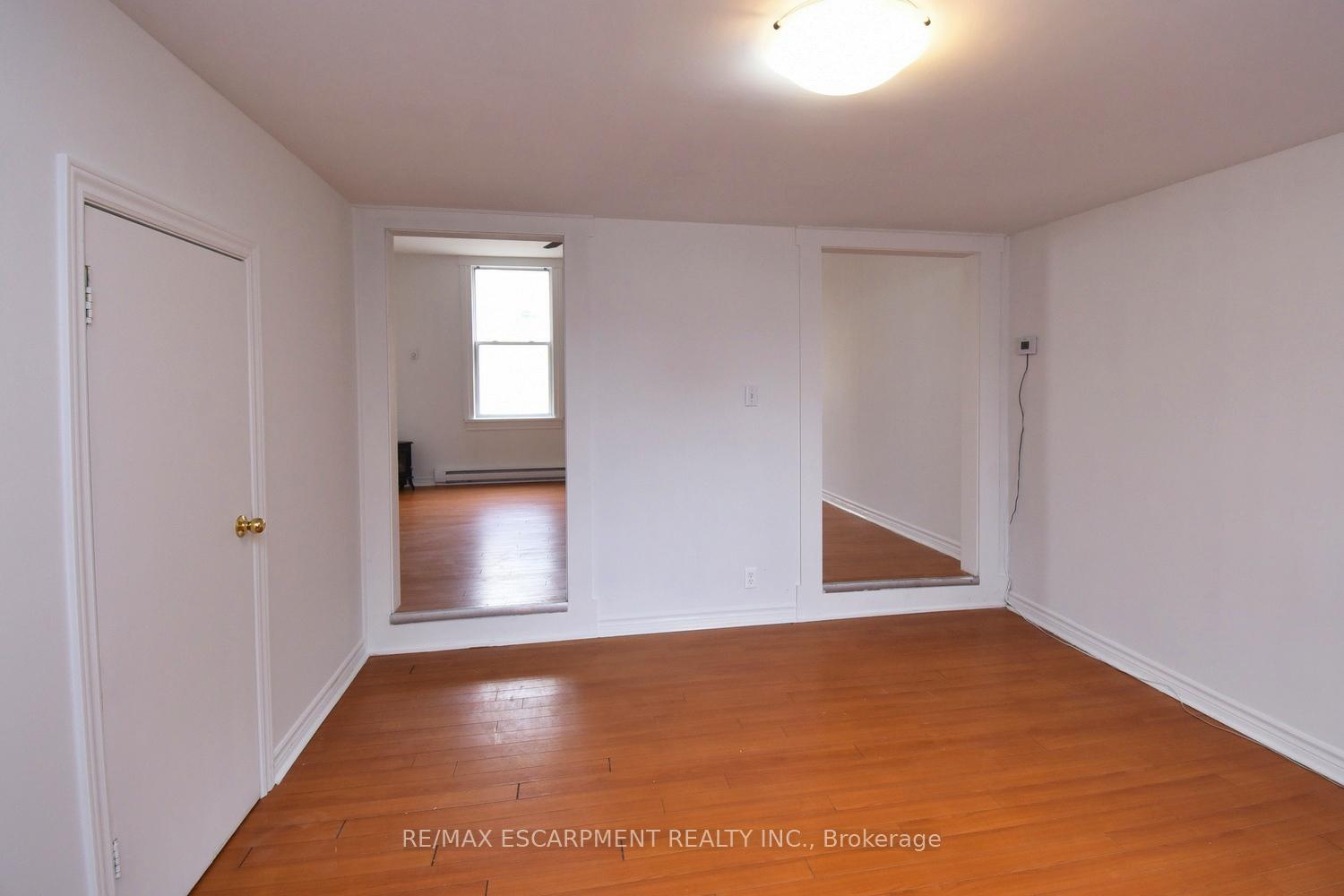 Photo 10 of 122 Evans Street, Hamilton, Landsdale — HOMEH