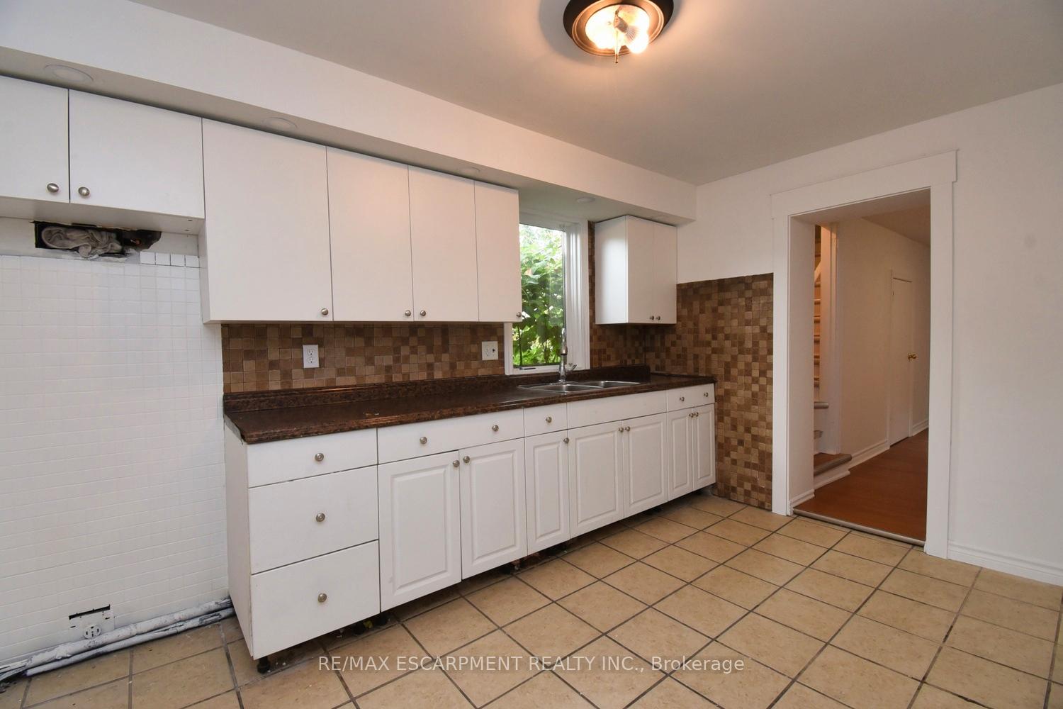 Photo 13 of 122 Evans Street, Hamilton, Landsdale — HOMEH