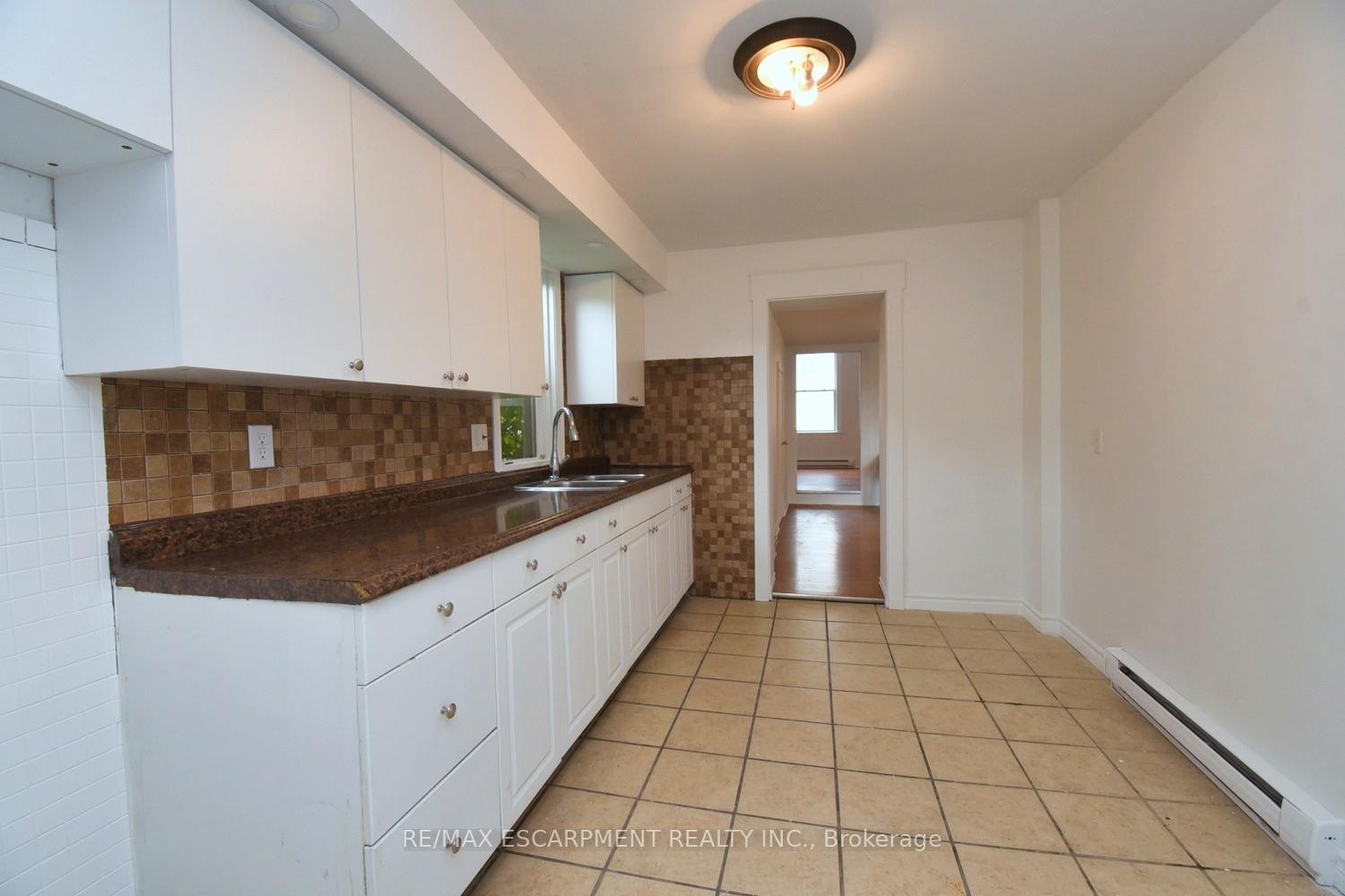 Photo 14 of 122 Evans Street, Hamilton, Landsdale — HOMEH
