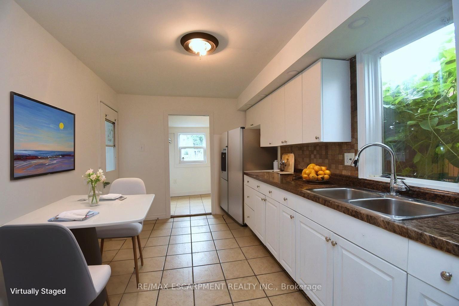 Photo 16 of 122 Evans Street, Hamilton, Landsdale — HOMEH