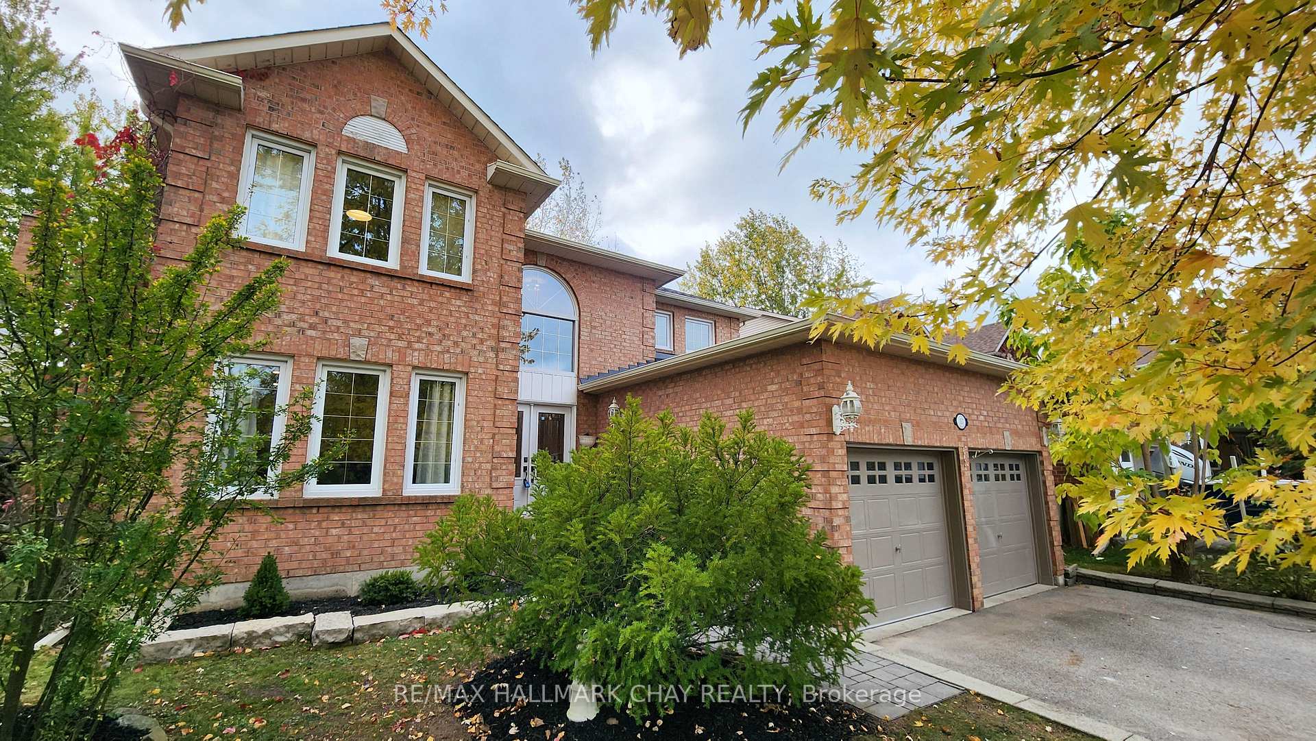 Photo 1 of 57 Chartwell Crescent, Georgina, Keswick North — HOMEH