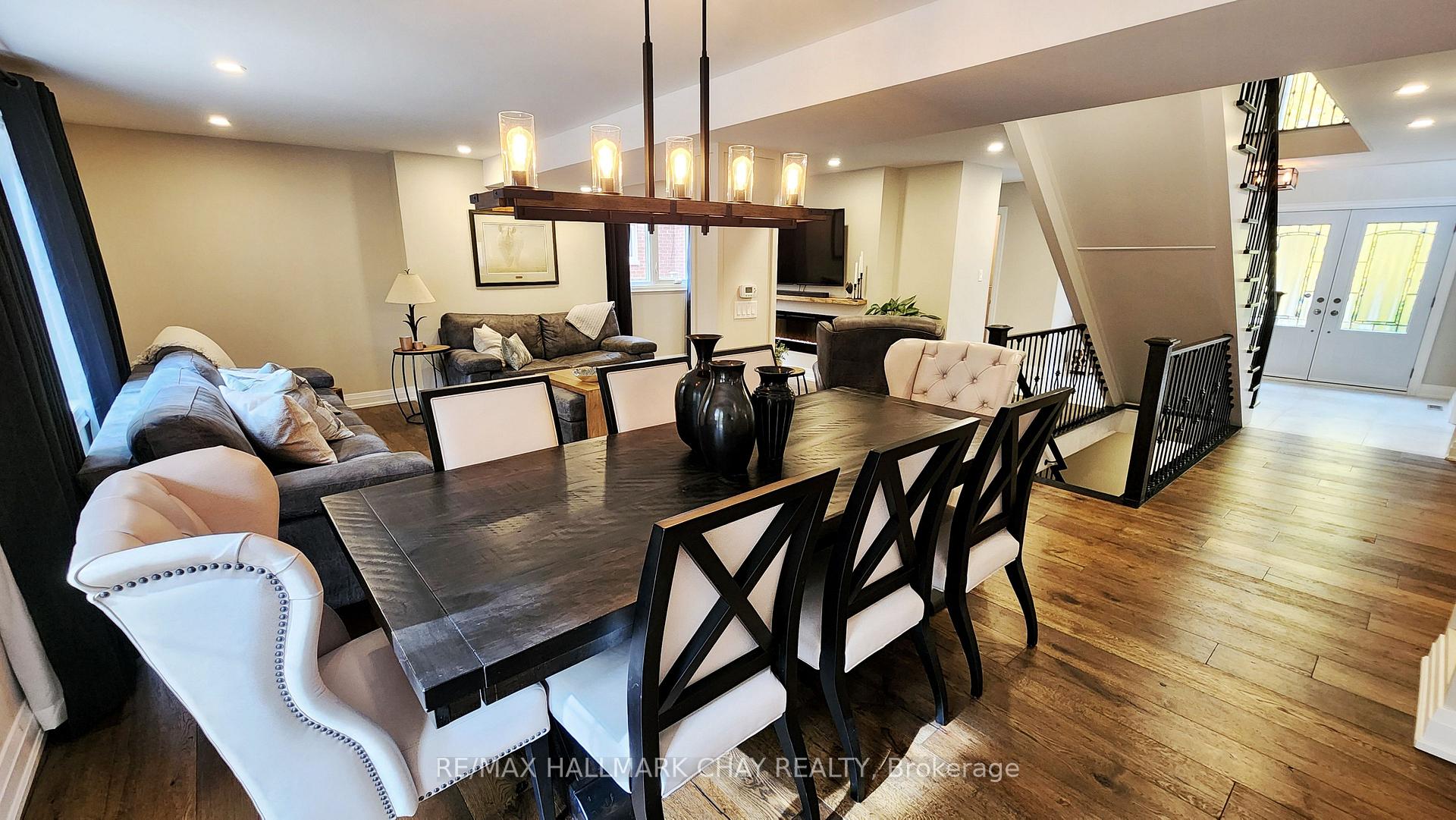 Photo 10 of 57 Chartwell Crescent, Georgina, Keswick North — HOMEH