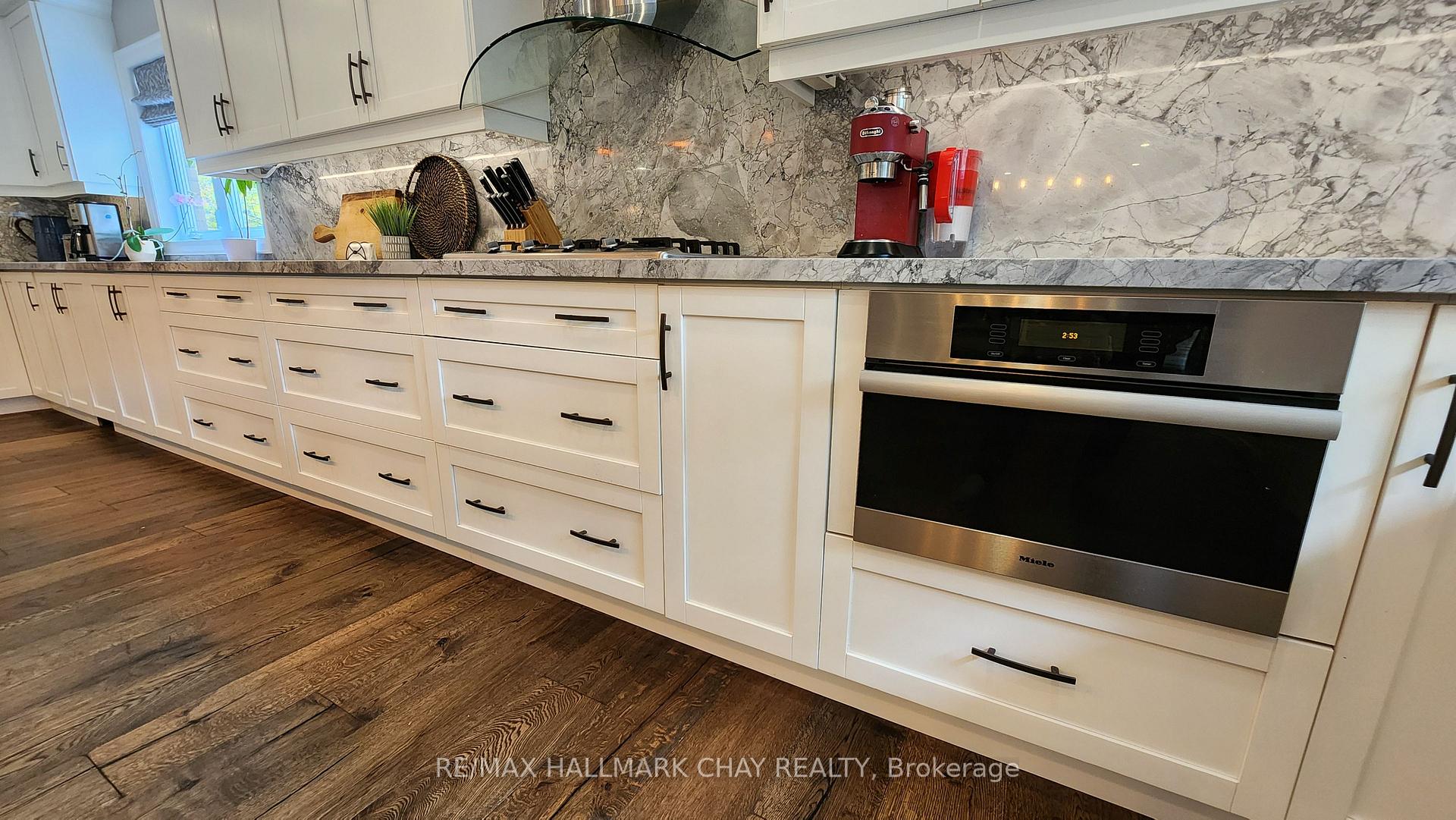 Photo 12 of 57 Chartwell Crescent, Georgina, Keswick North — HOMEH
