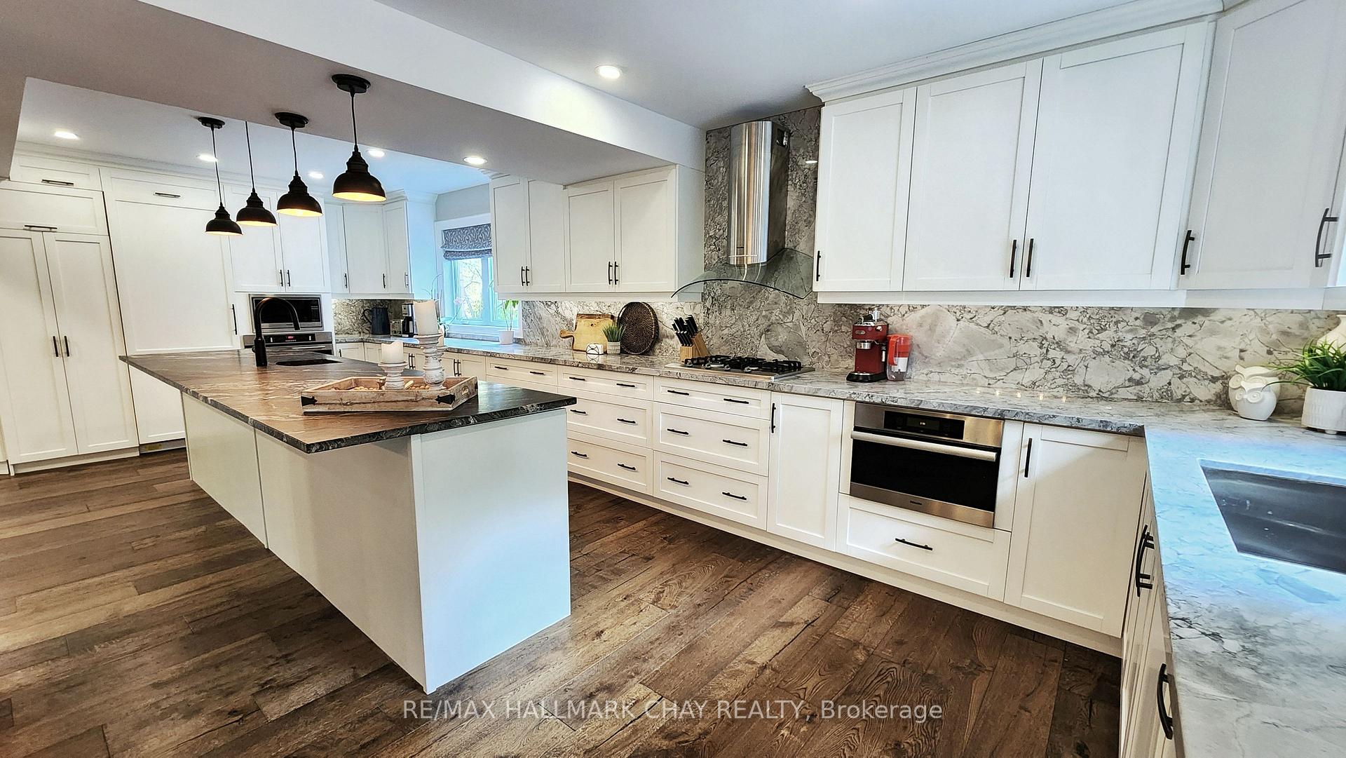 Photo 13 of 57 Chartwell Crescent, Georgina, Keswick North — HOMEH