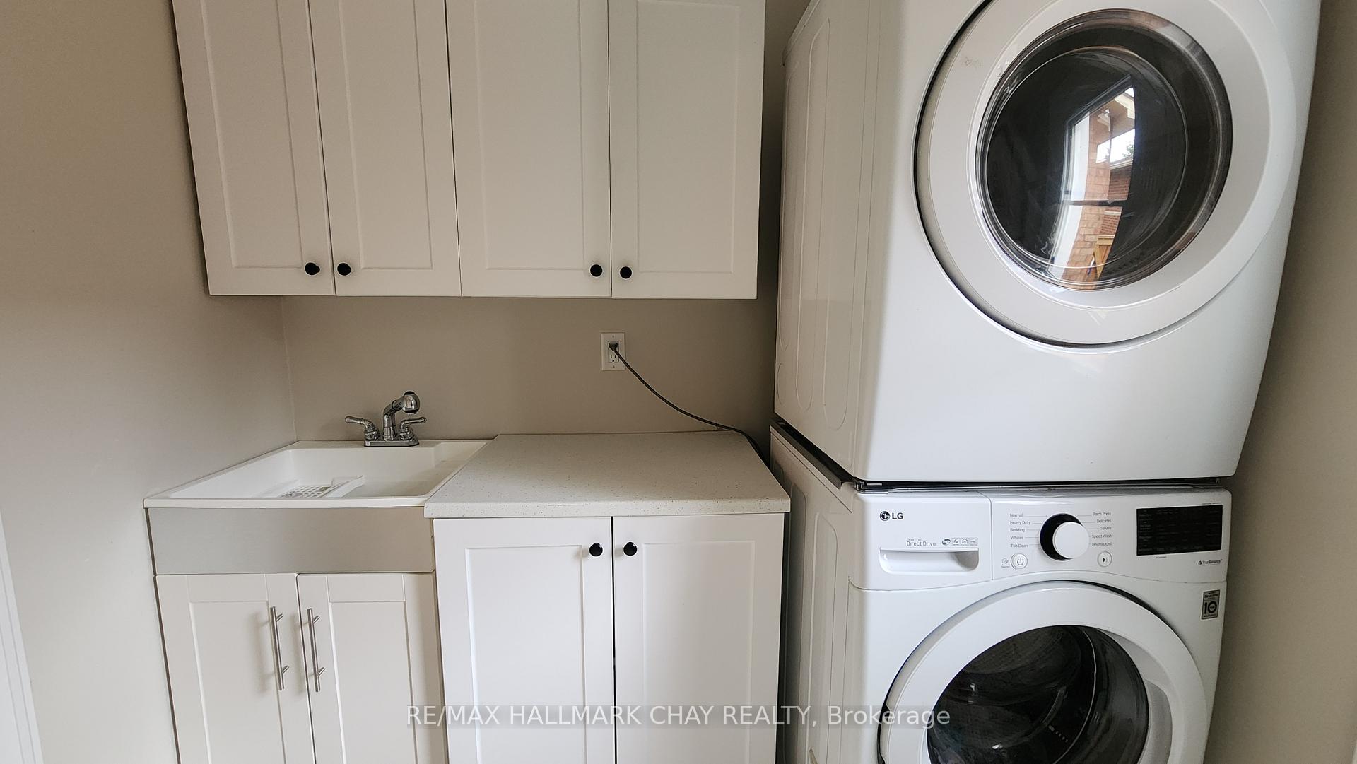 Photo 18 of 57 Chartwell Crescent, Georgina, Keswick North — HOMEH
