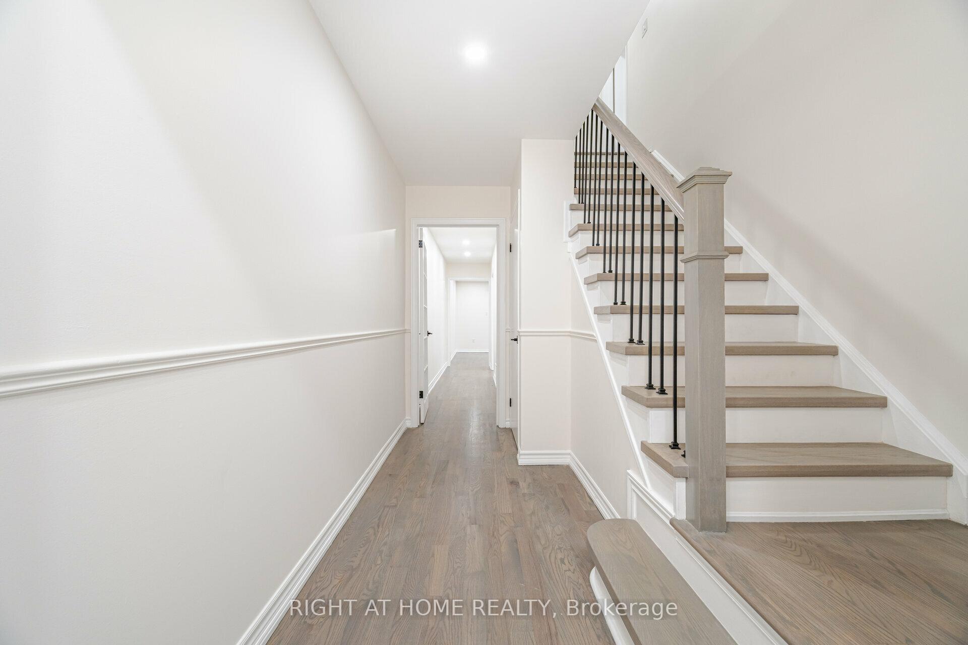 Photo 3 of 2435 Stefi Trail, Oakville, River Oaks — HOMEH
