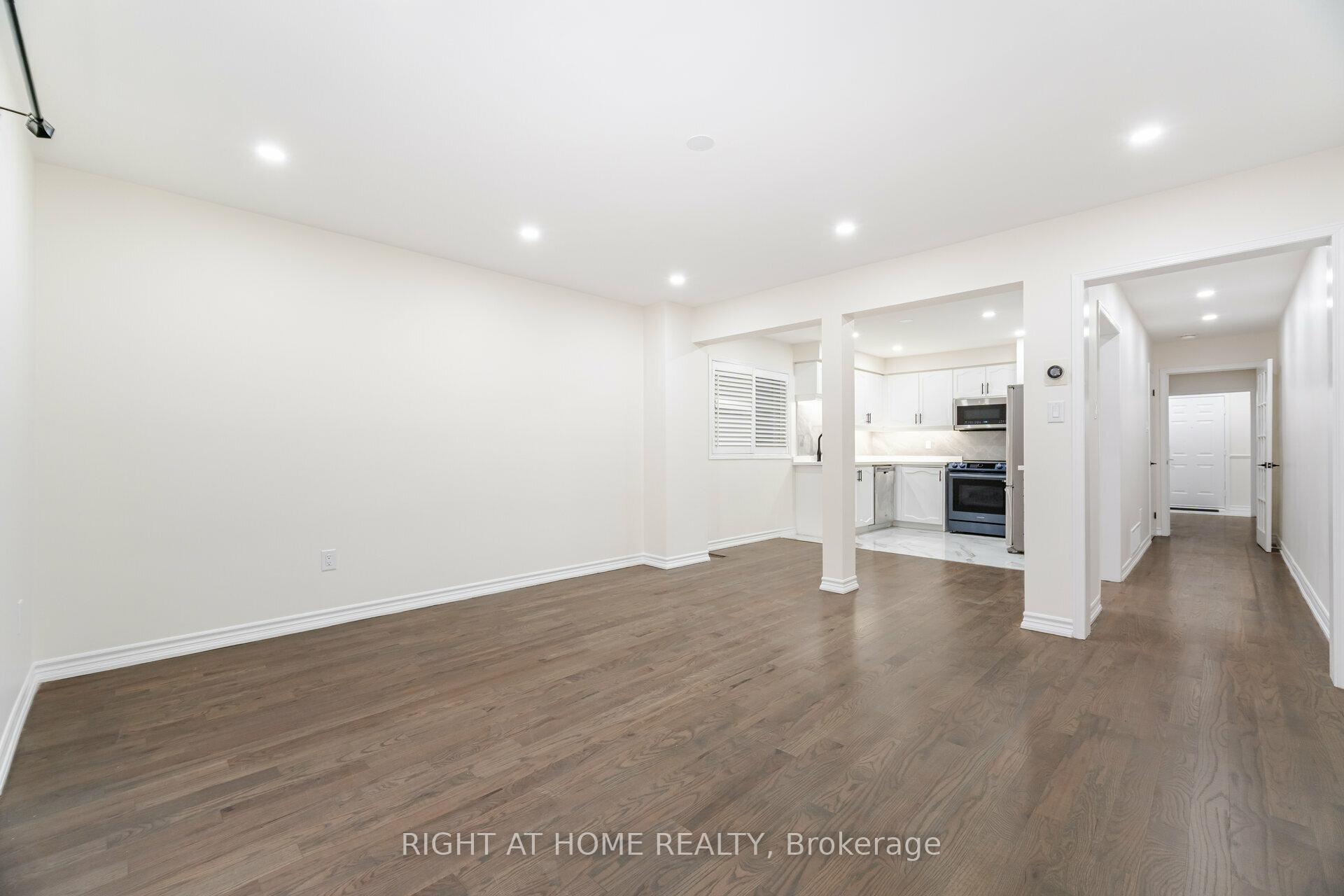 Photo 4 of 2435 Stefi Trail, Oakville, River Oaks — HOMEH