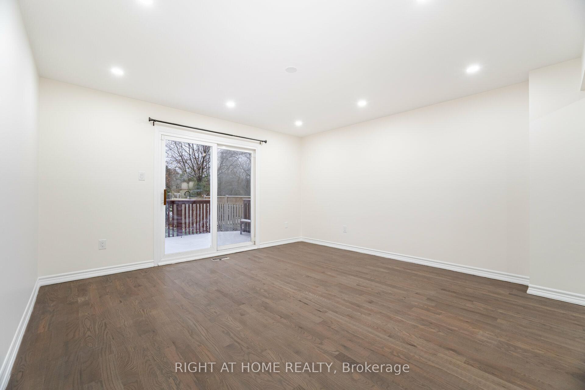 Photo 5 of 2435 Stefi Trail, Oakville, River Oaks — HOMEH