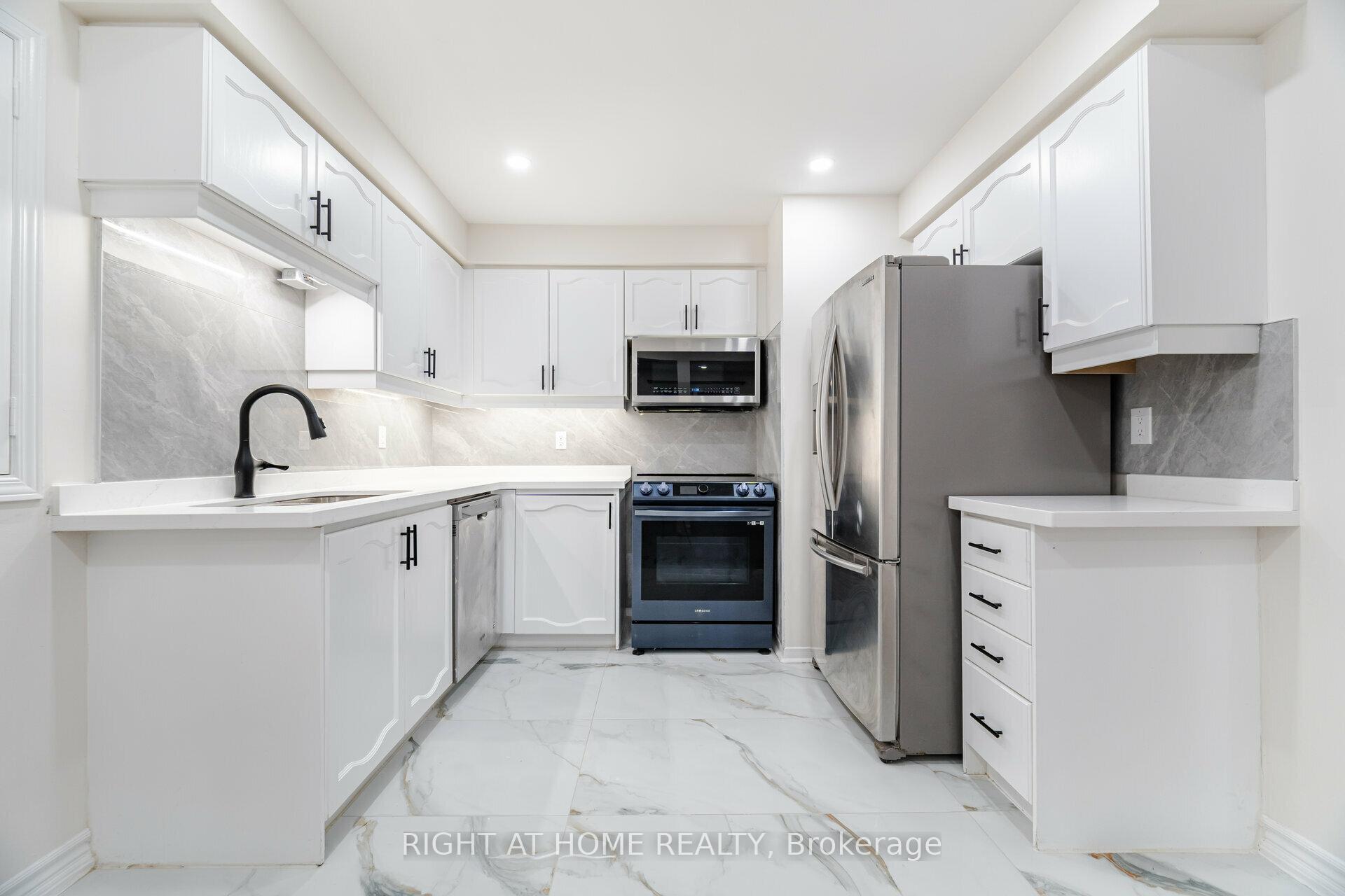 Photo 8 of 2435 Stefi Trail, Oakville, River Oaks — HOMEH