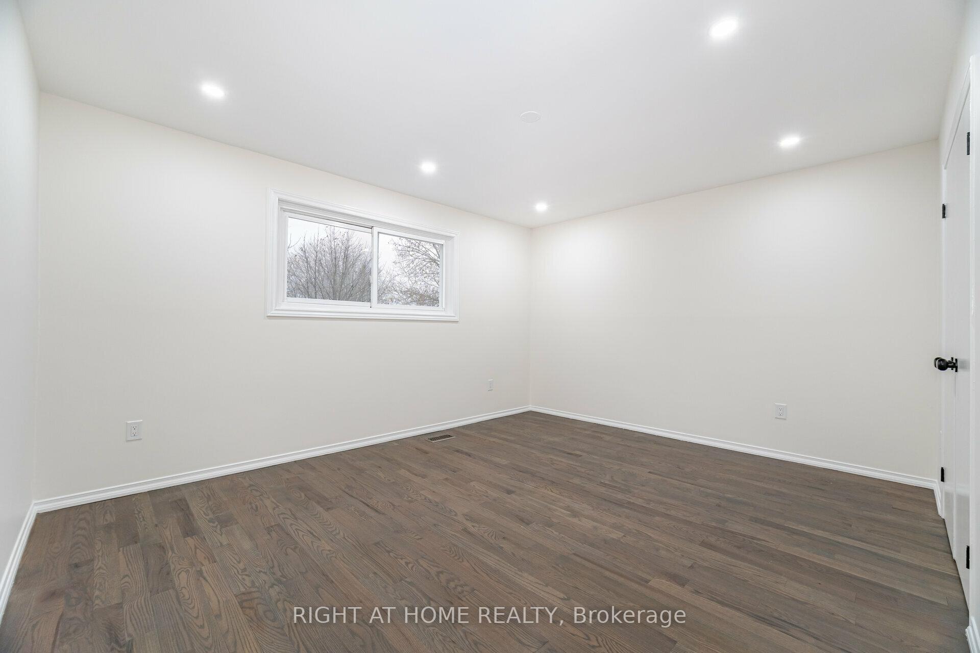 Photo 12 of 2435 Stefi Trail, Oakville, River Oaks — HOMEH