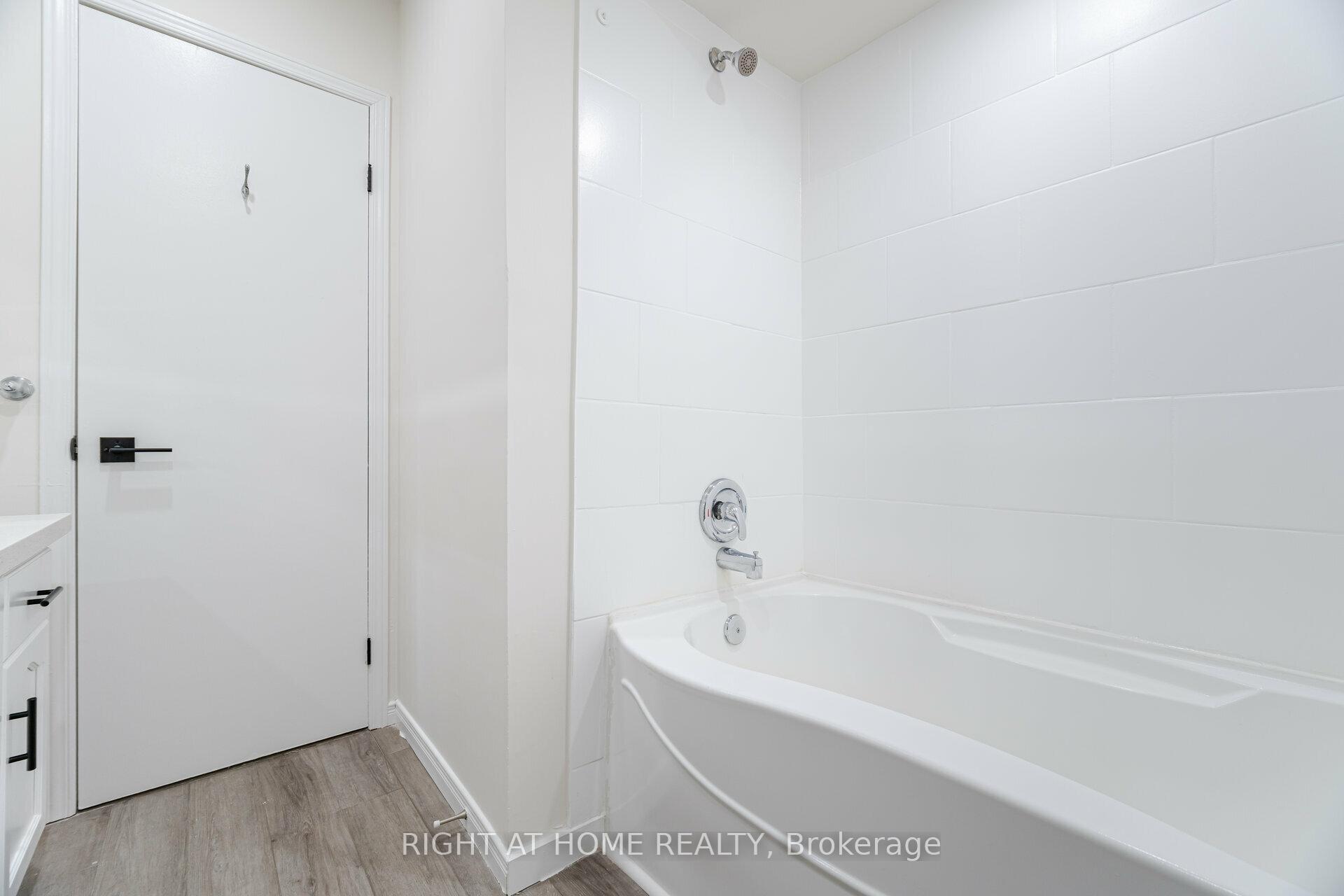 Photo 17 of 2435 Stefi Trail, Oakville, River Oaks — HOMEH