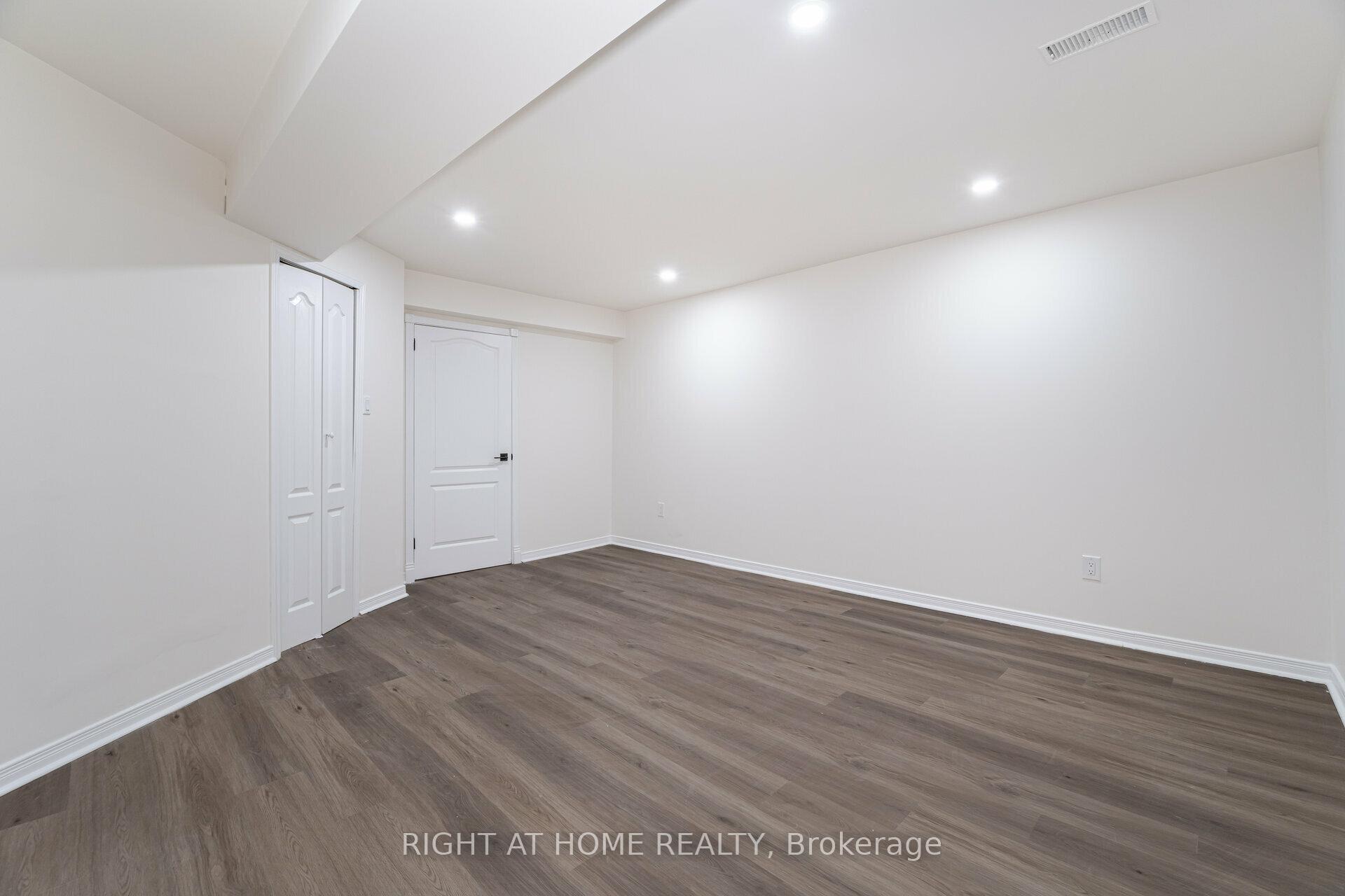 Photo 21 of 2435 Stefi Trail, Oakville, River Oaks — HOMEH