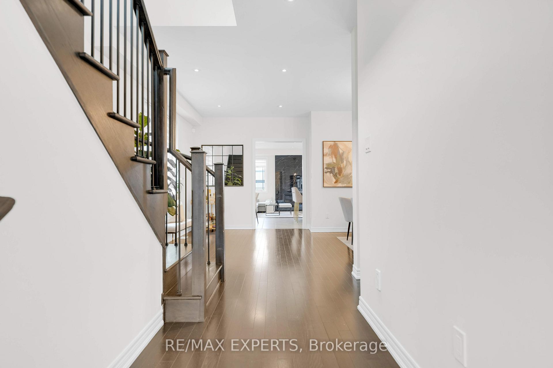 Photo 4 of 58 Humbershed Crescent, Caledon, Bolton West — HOMEH