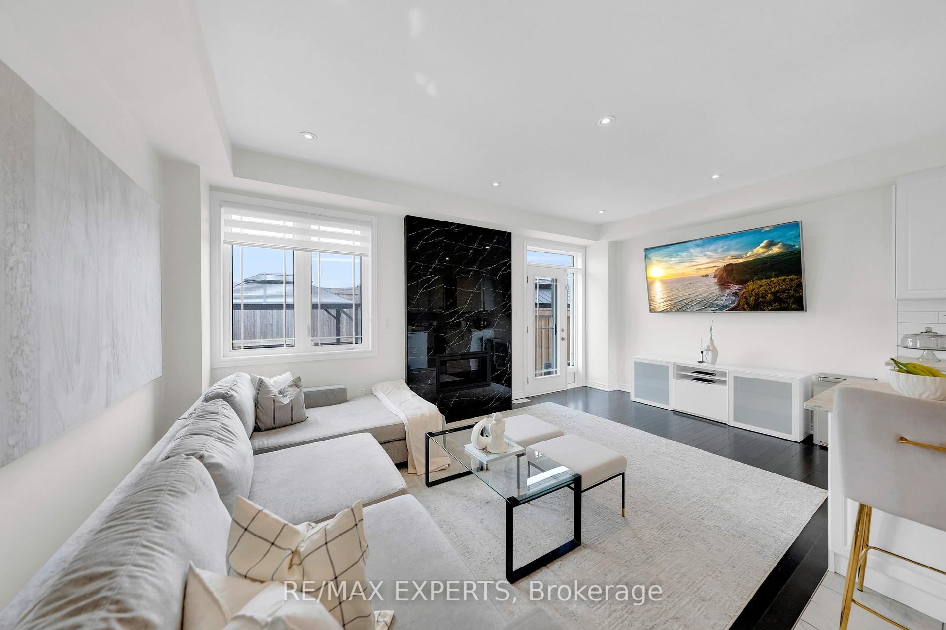 Photo 18 of 58 Humbershed Crescent, Caledon, Bolton West — HOMEH