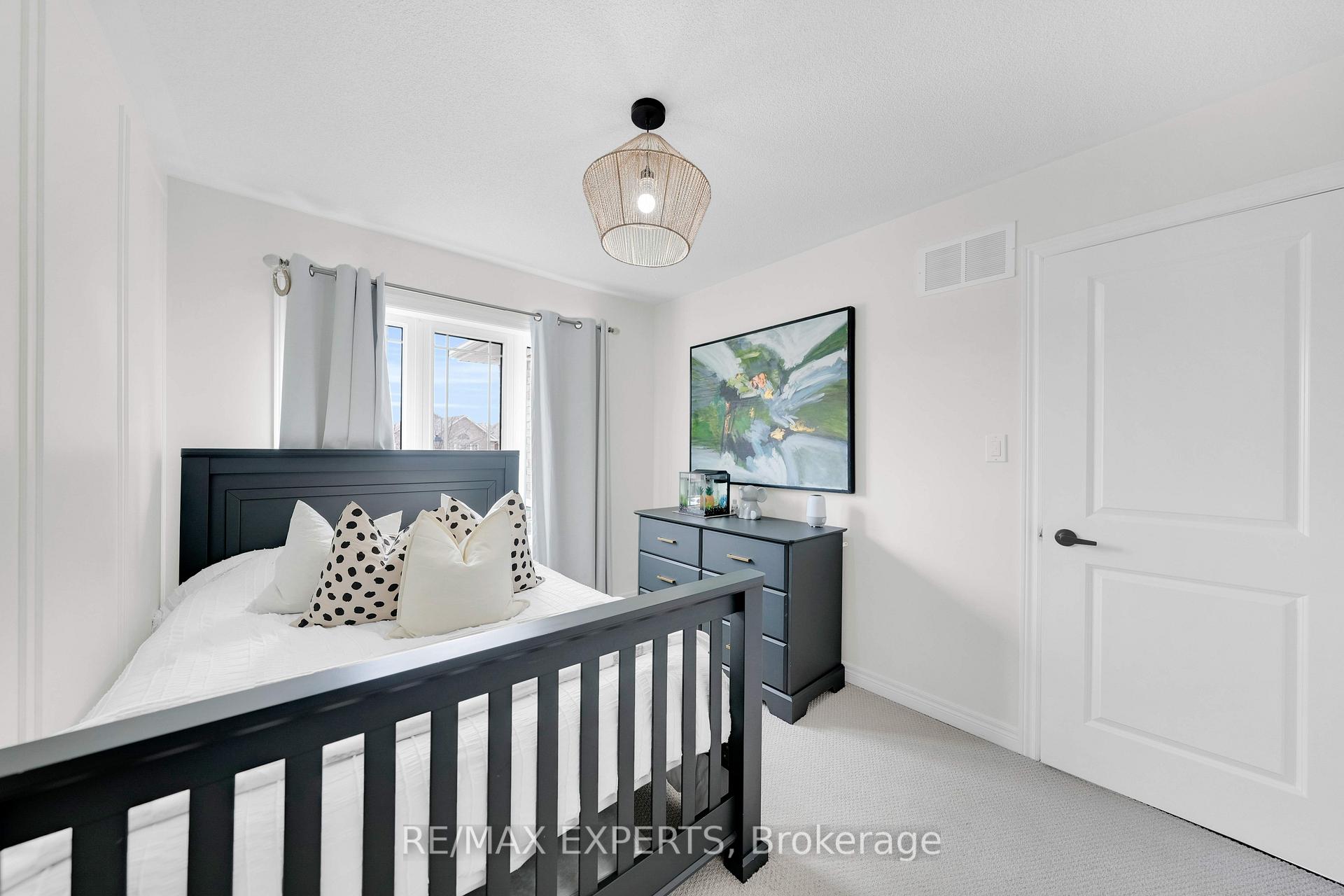Photo 24 of 58 Humbershed Crescent, Caledon, Bolton West — HOMEH