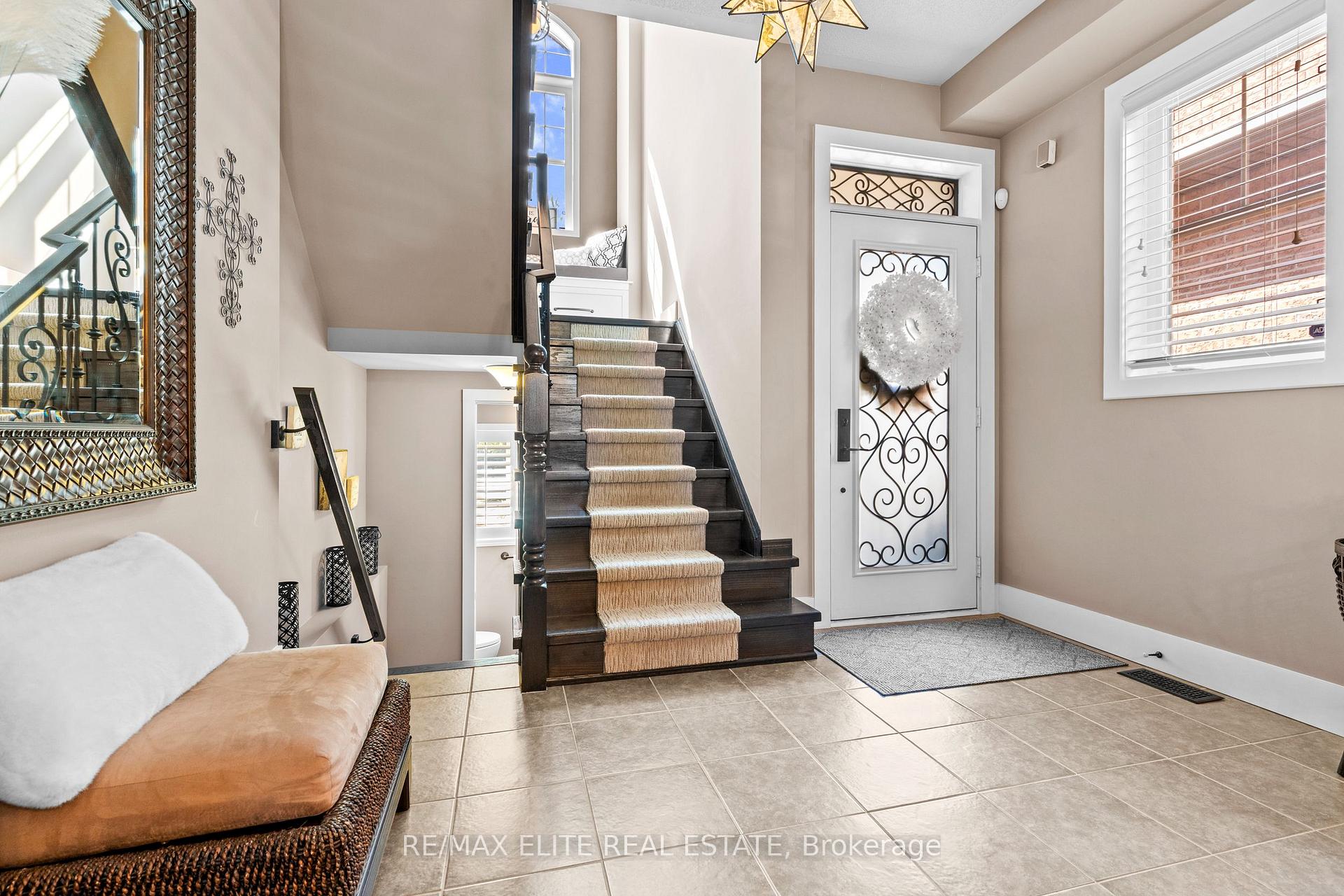 Photo 4 of 27 Arkwright Drive, Brampton, Northwest Brampton — HOMEH