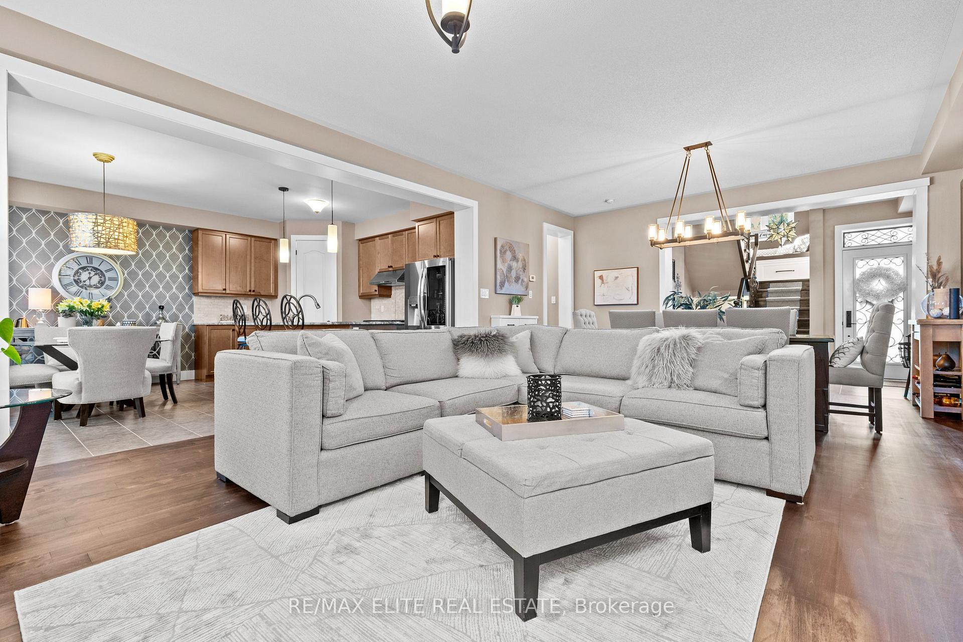 Photo 7 of 27 Arkwright Drive, Brampton, Northwest Brampton — HOMEH