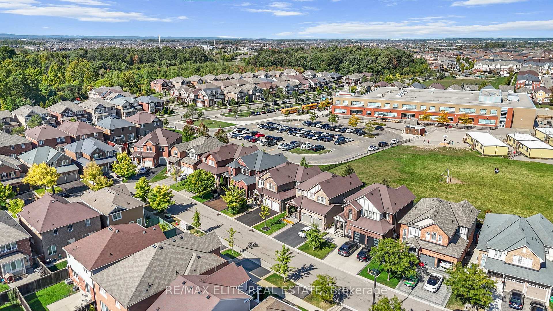Photo 37 of 27 Arkwright Drive, Brampton, Northwest Brampton — HOMEH