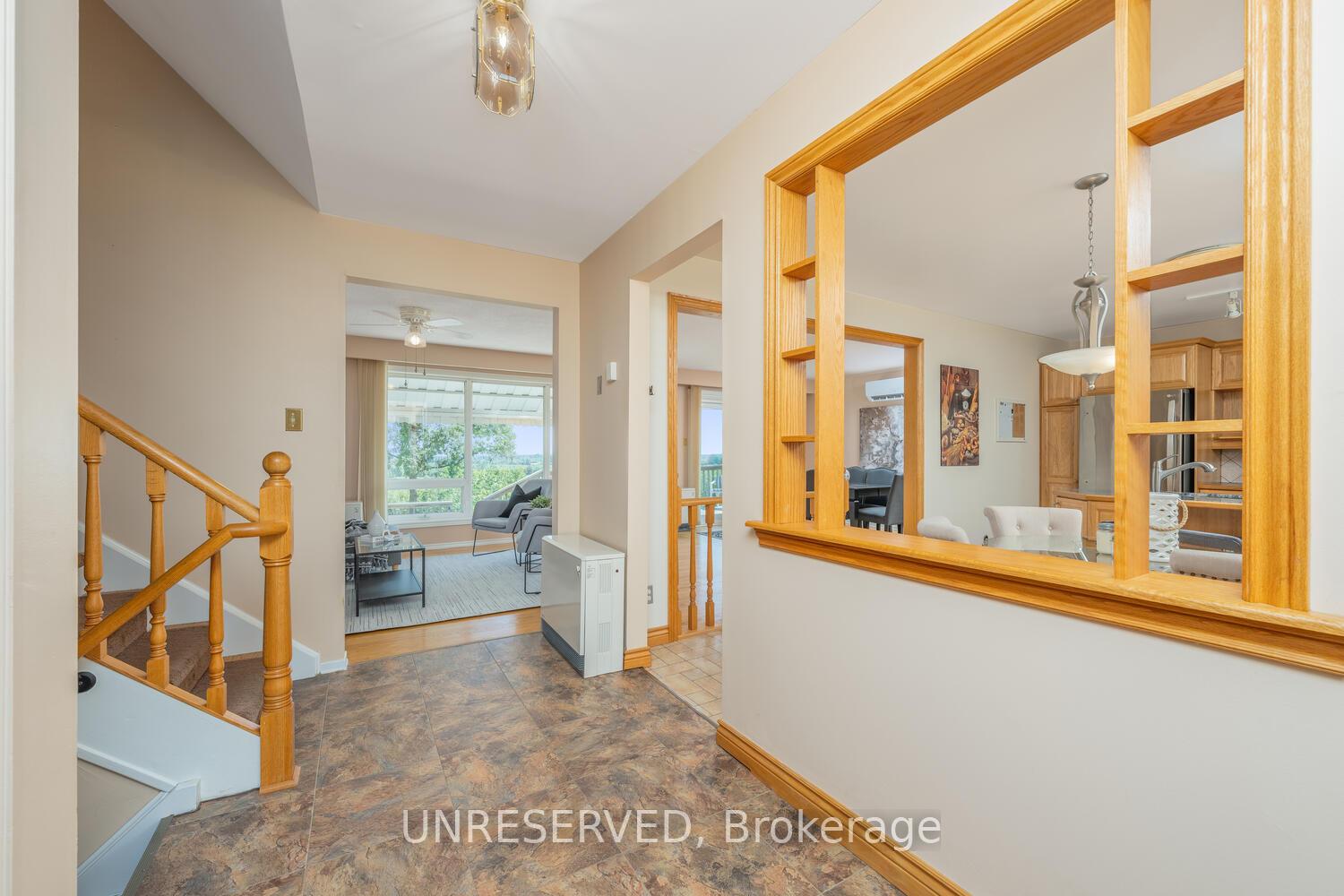 Photo 6 of 13074 Fallbrook Trail, Halton Hills, Rural Halton Hills — HOMEH