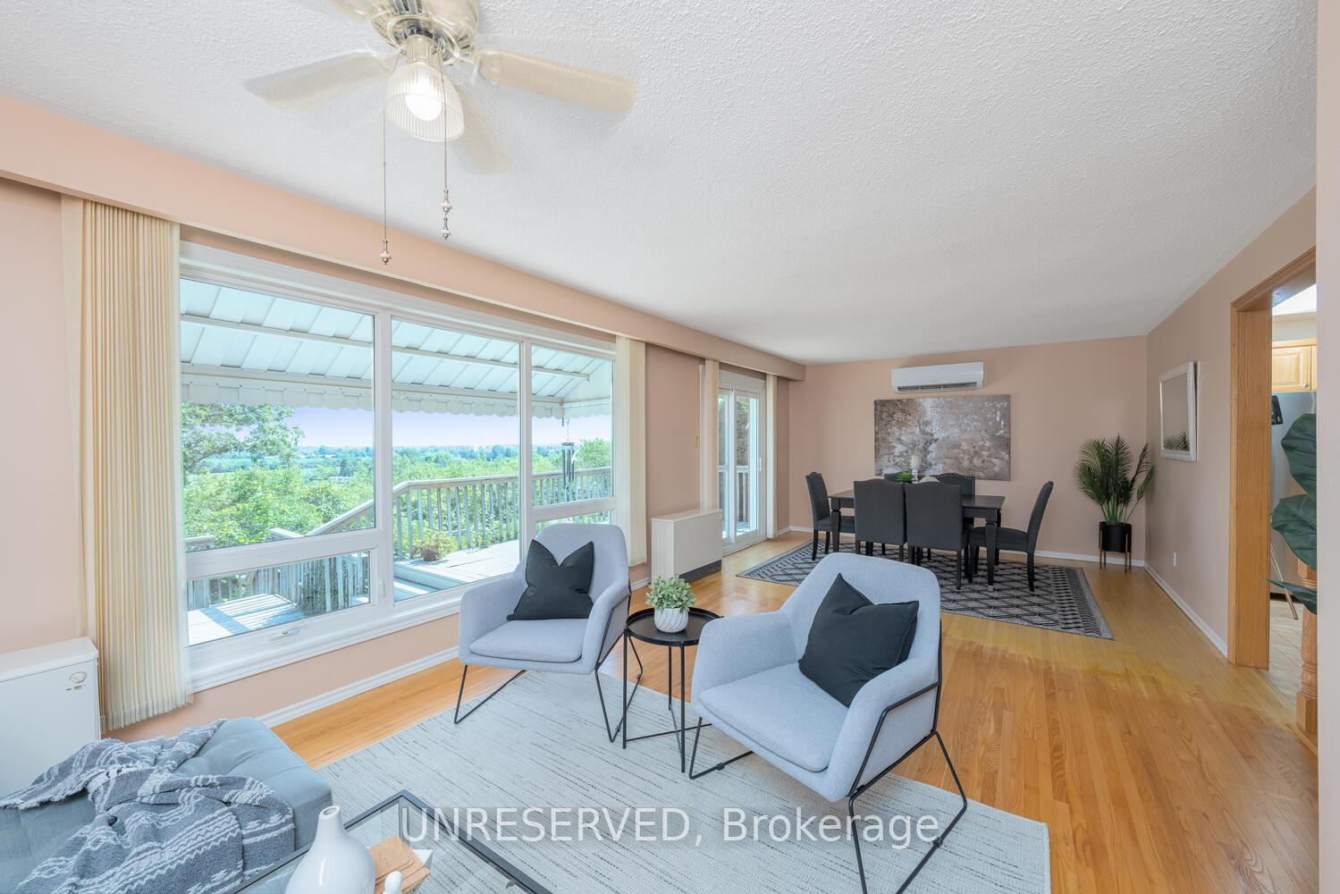 Photo 12 of 13074 Fallbrook Trail, Halton Hills, Rural Halton Hills — HOMEH