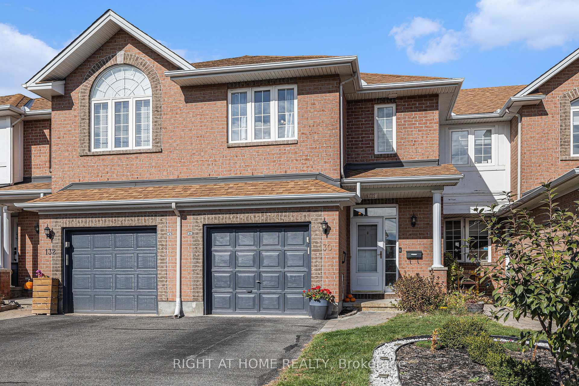 Photo 3 of 130 Scout Street, Ottawa, Central Park — HOMEH