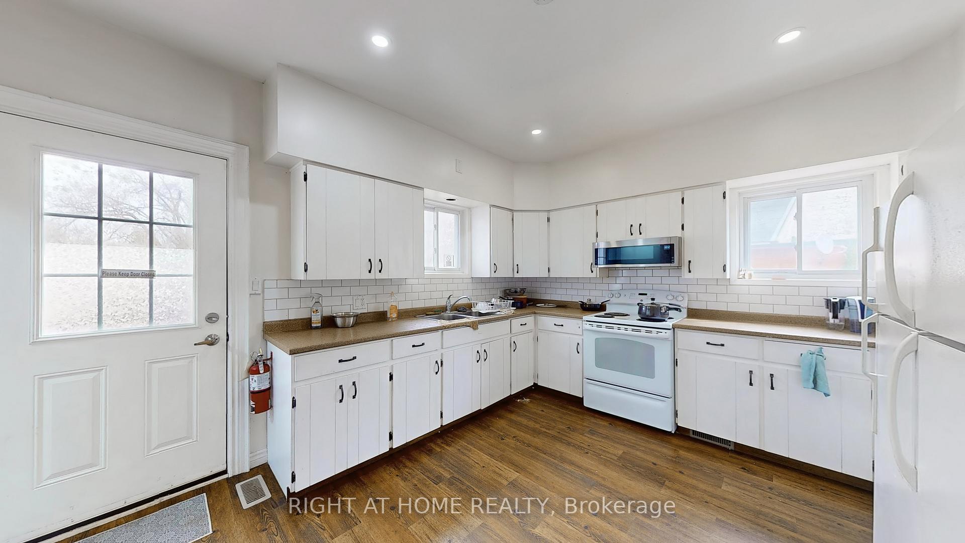 Photo 4 of 64 Eagle Avenue, Brant, Brantford Twp — HOMEH