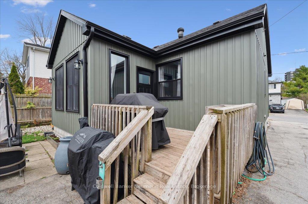 Photo 14 of 28 Stanley Street, Guelph, Exhibition Park — HOMEH
