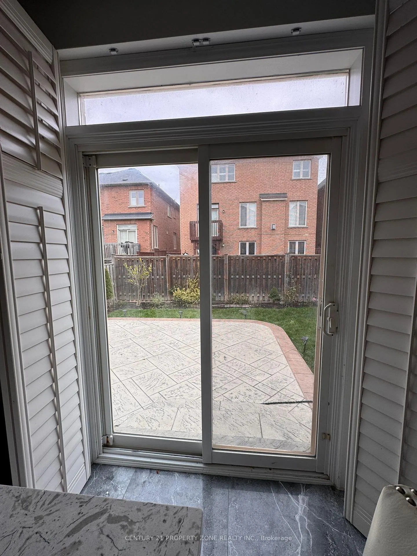 Photo 6 of Unit Master bedroom, 33 Gamson Crescent, Brampton, Sandringham-Wellington — HOMEH
