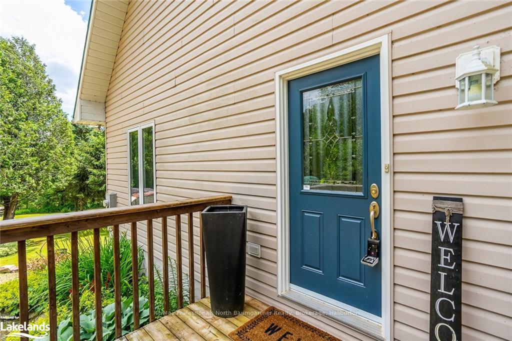 Photo 3 of 1035 Pebble Brook Lane, Algonquin Highlands, Stanhope — HOMEH