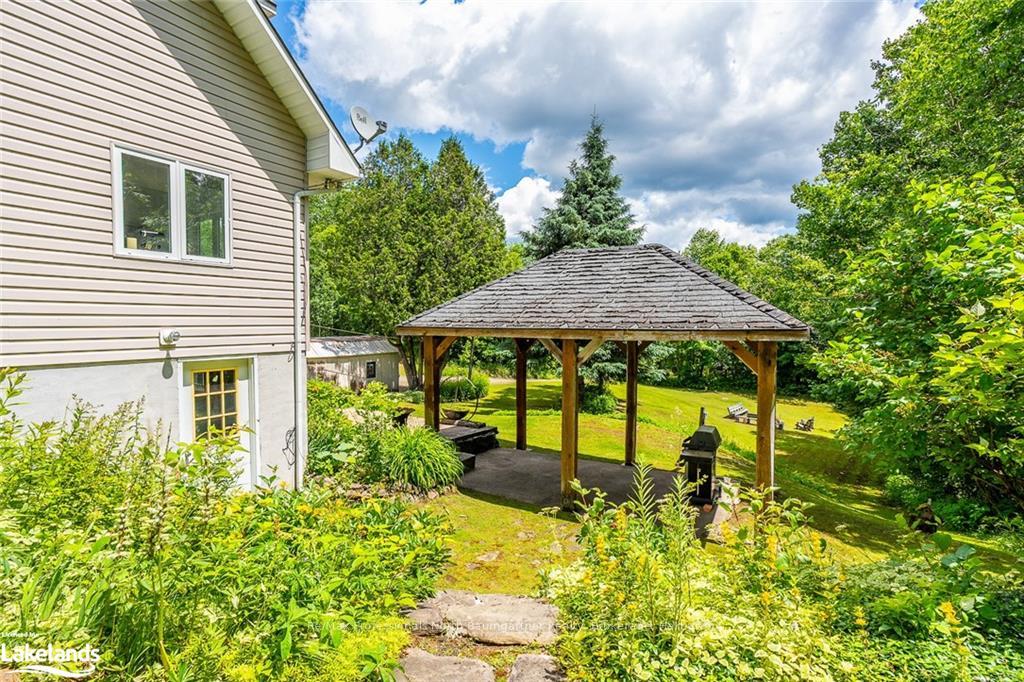 Photo 37 of 1035 Pebble Brook Lane, Algonquin Highlands, Stanhope — HOMEH