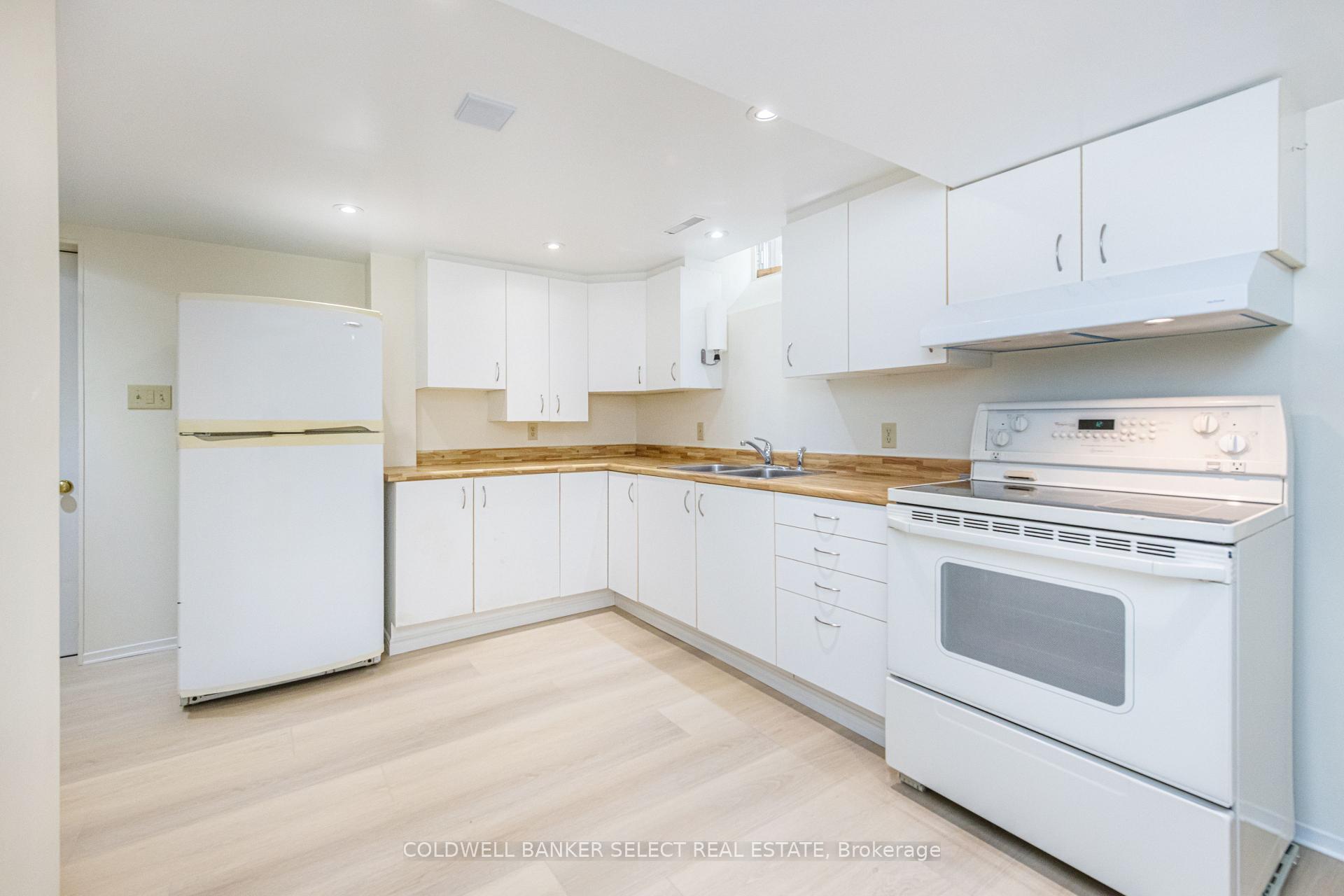 Photo 35 of 2 St Michaels Crescent, Caledon, Bolton North — HOMEH