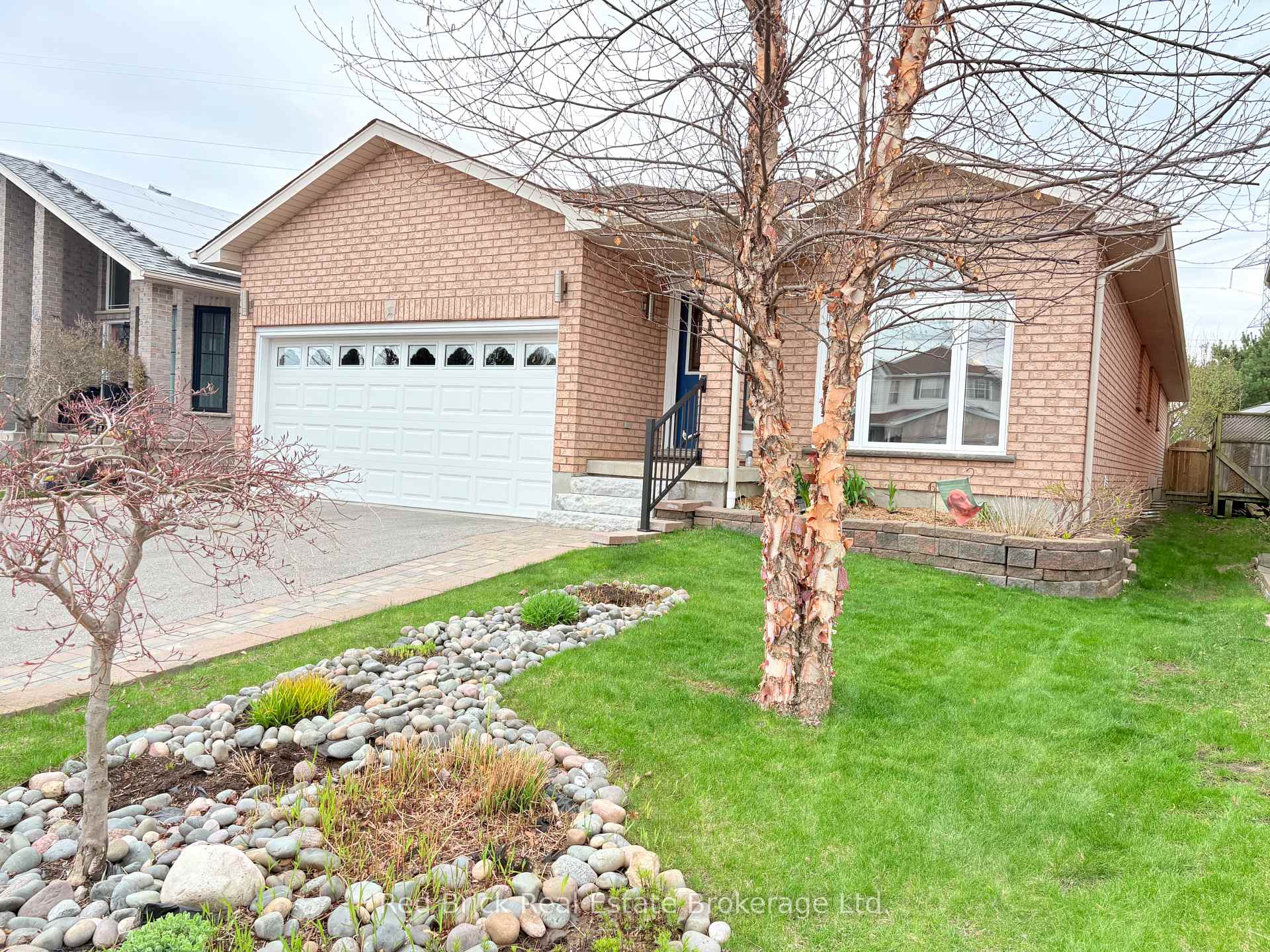 Photo 2 of 190 Deerpath Drive, Guelph, Willow West/Sugarbush/West Acres — HOMEH