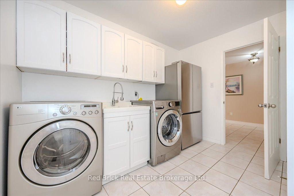 Photo 18 of 190 Deerpath Drive, Guelph, Willow West/Sugarbush/West Acres — HOMEH