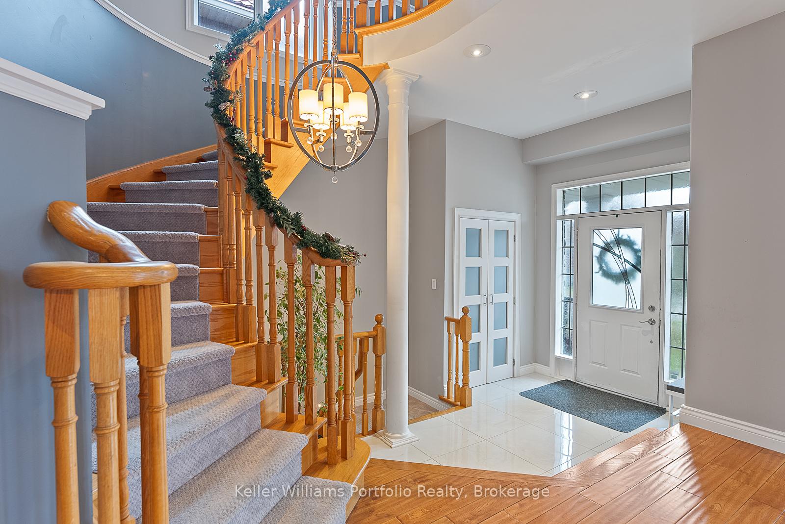 Photo 5 of 2227 Pheasant Lane, Oakville, West Oak Trails — HOMEH