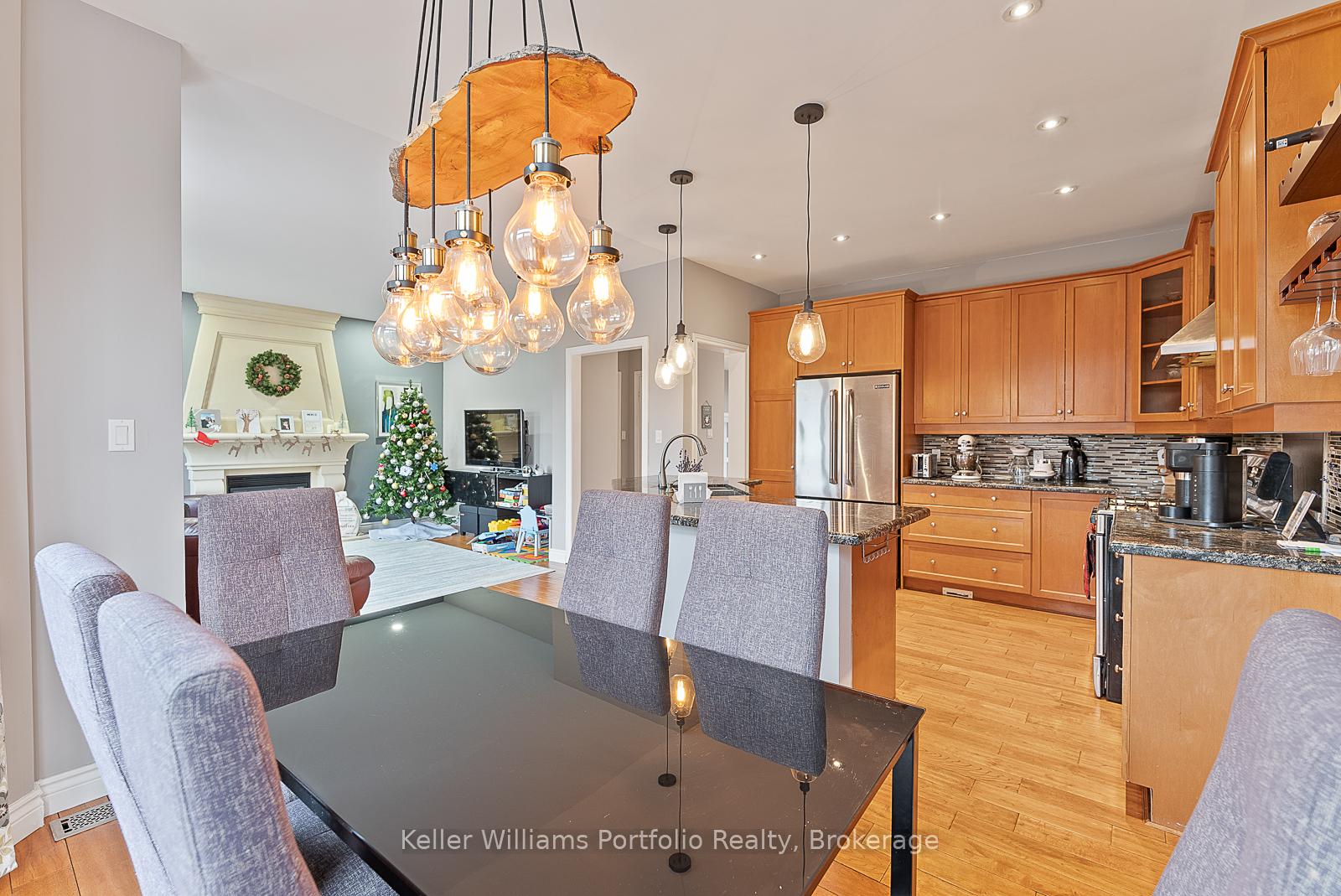 Photo 14 of 2227 Pheasant Lane, Oakville, West Oak Trails — HOMEH