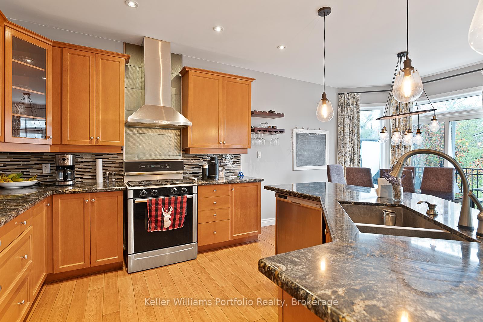 Photo 16 of 2227 Pheasant Lane, Oakville, West Oak Trails — HOMEH