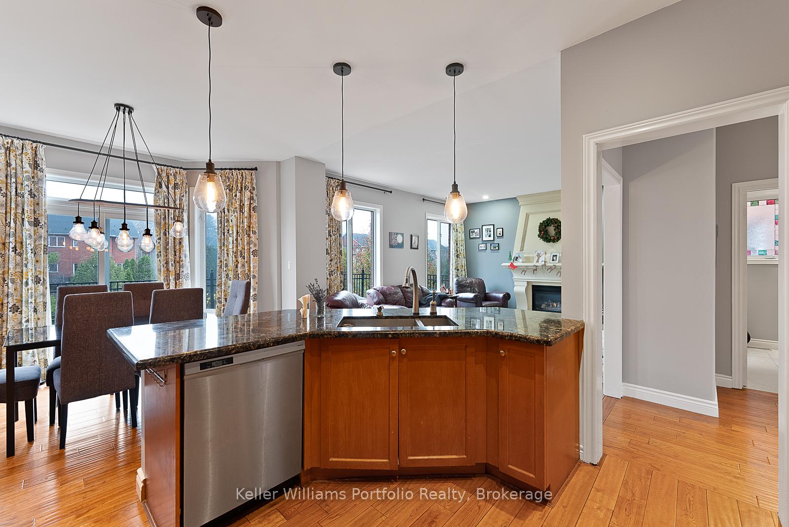 Photo 19 of 2227 Pheasant Lane, Oakville, West Oak Trails — HOMEH